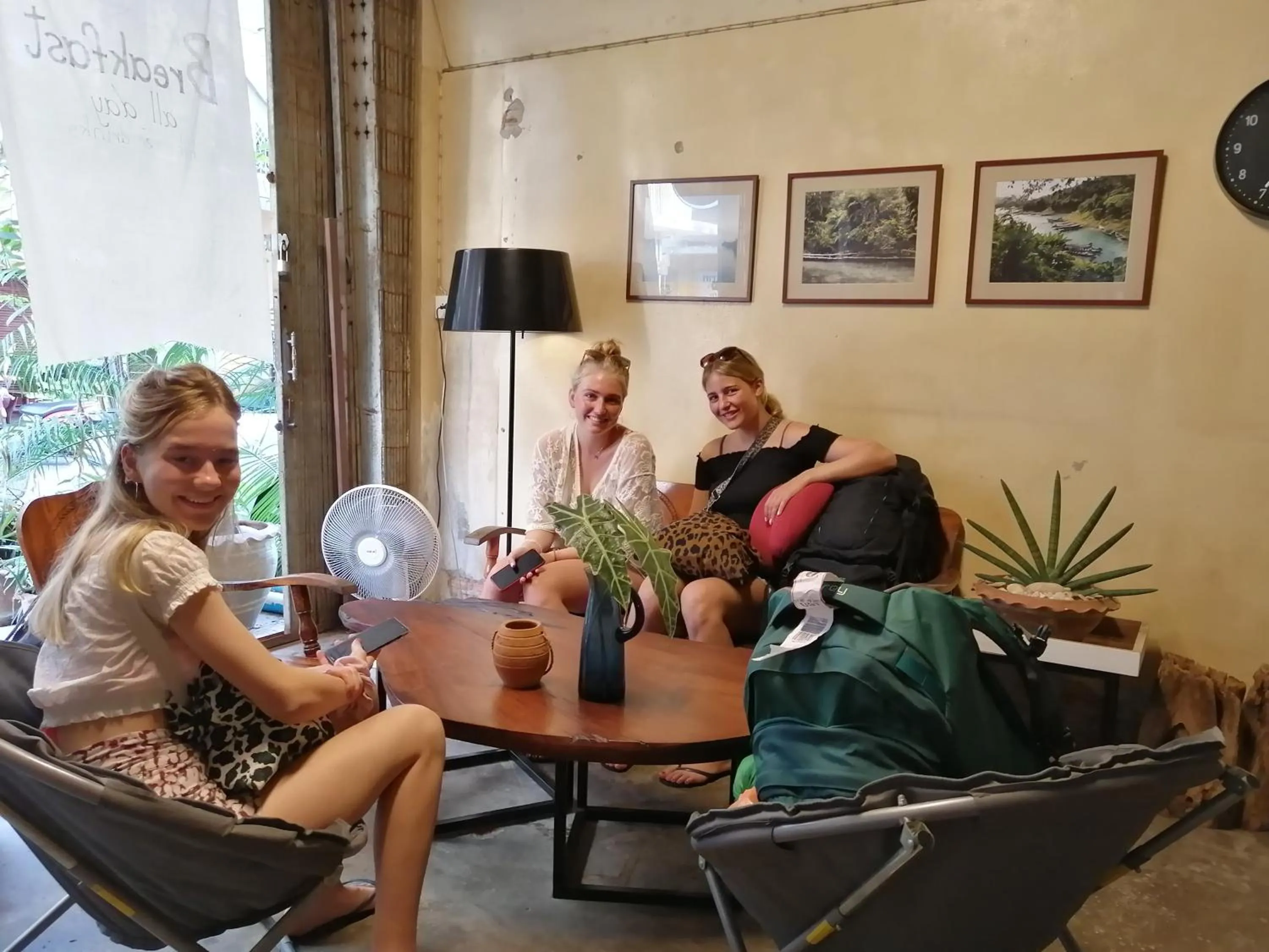 Boundary Hostel and Cafe