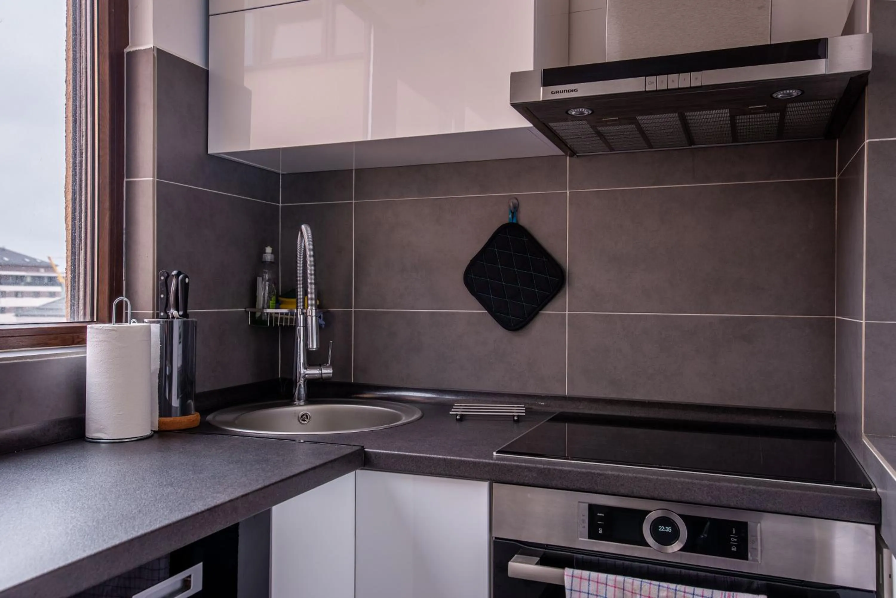 Kitchen or kitchenette in Luxury Two Room Apartment Residence Militari M3