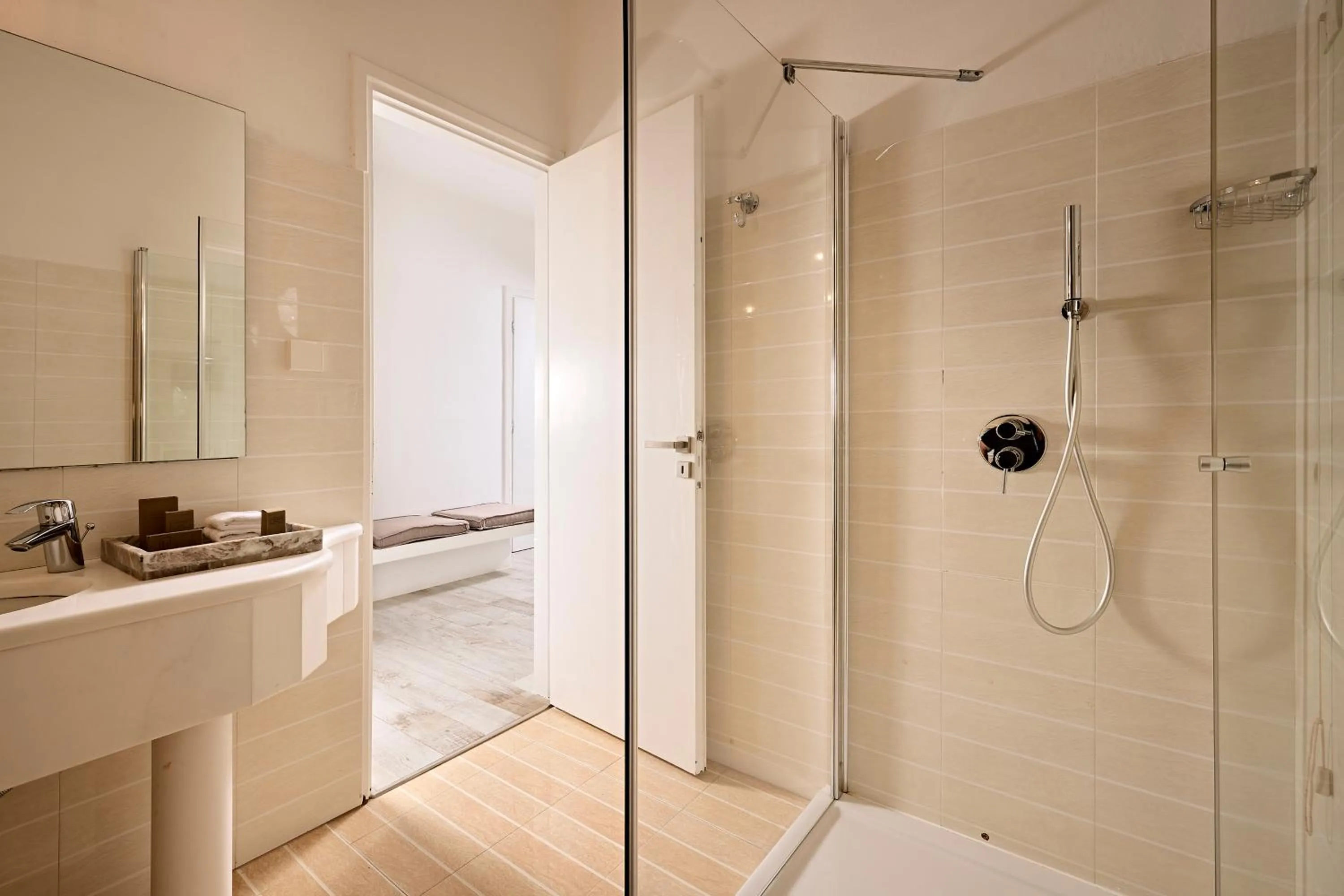 Shower in Santa Maria Village Resort & Spa