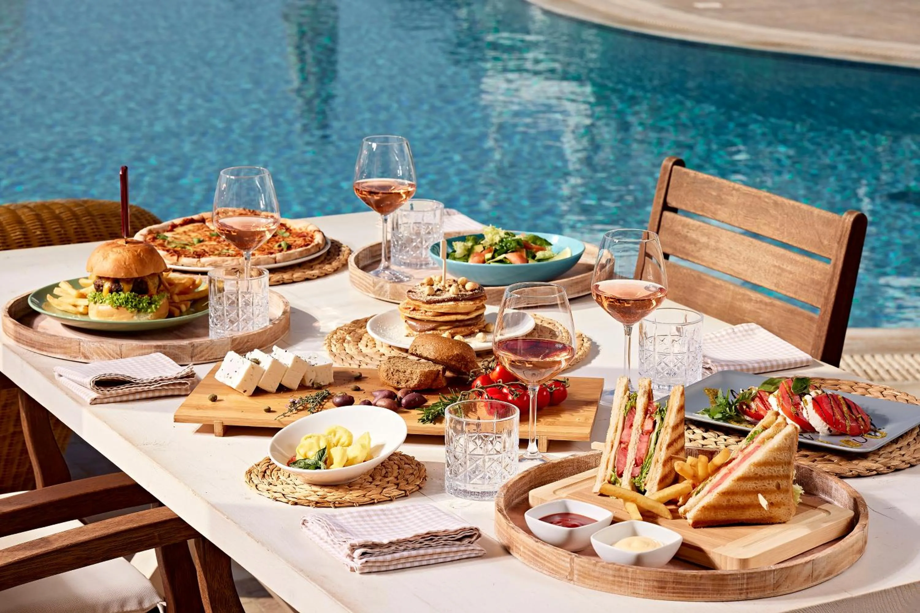 Restaurant/places to eat in Santa Maria Village Resort & Spa