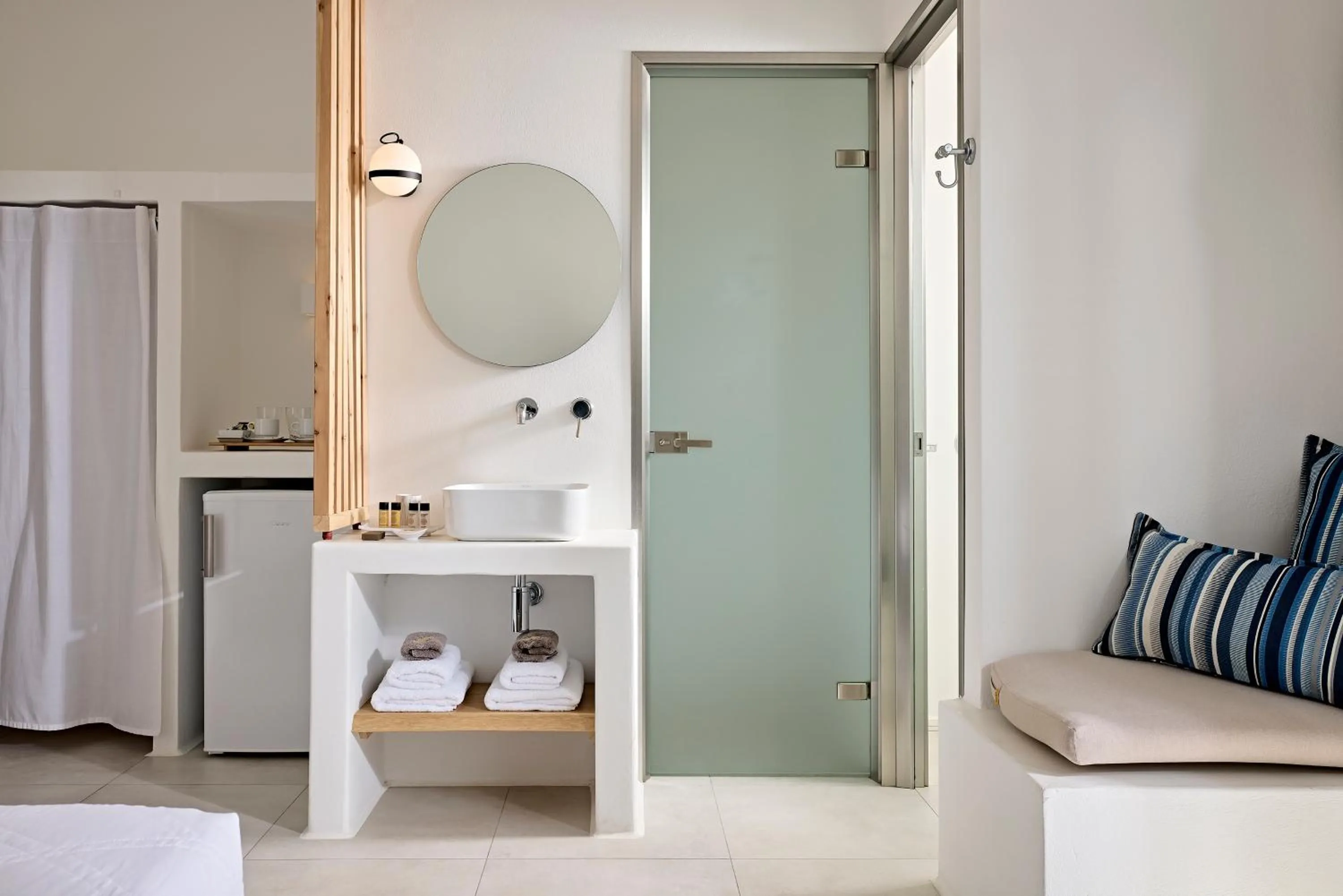 Shower in Santa Maria Village Resort & Spa