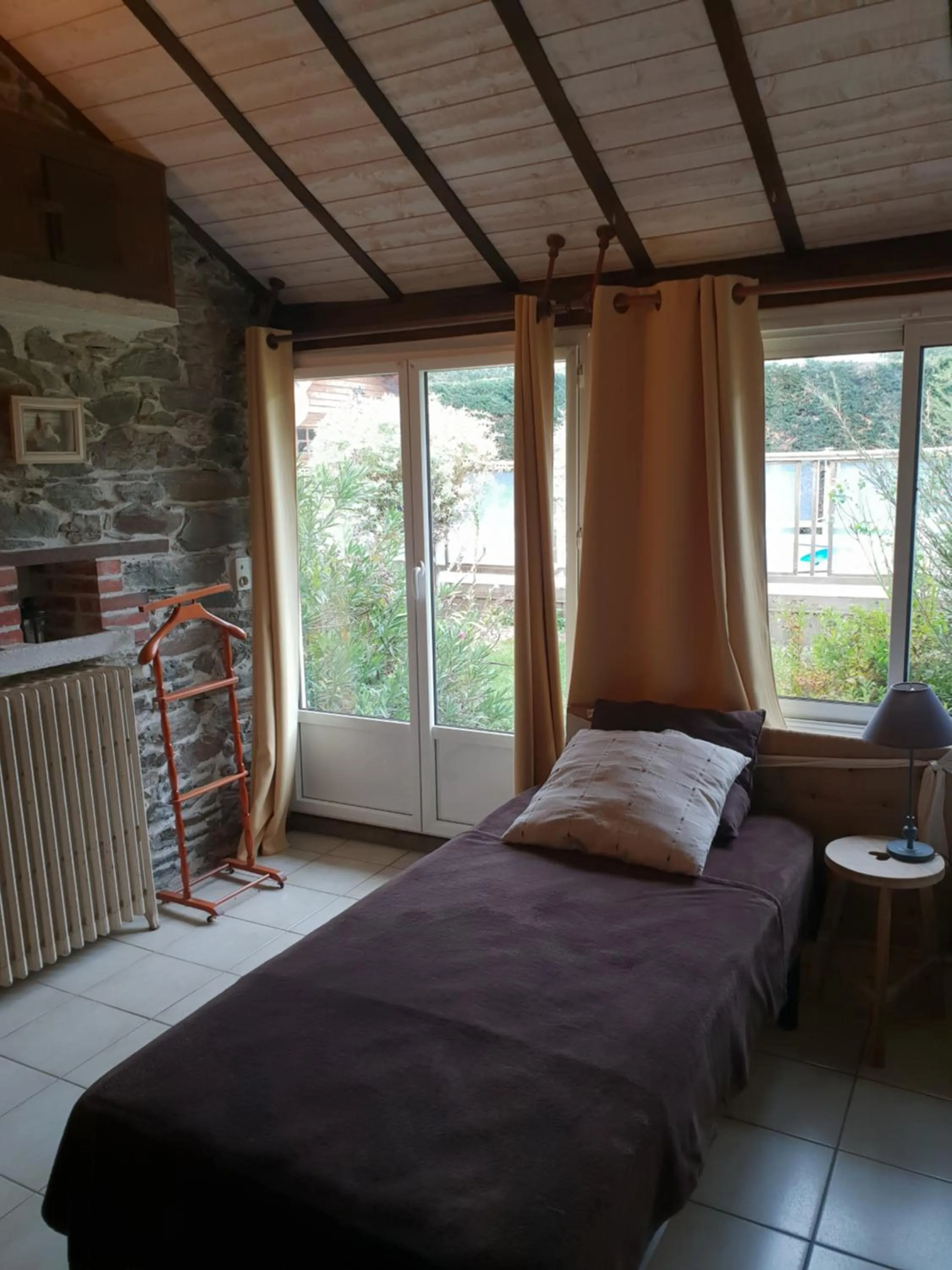 Bed in L'Arbre d'Alaïs