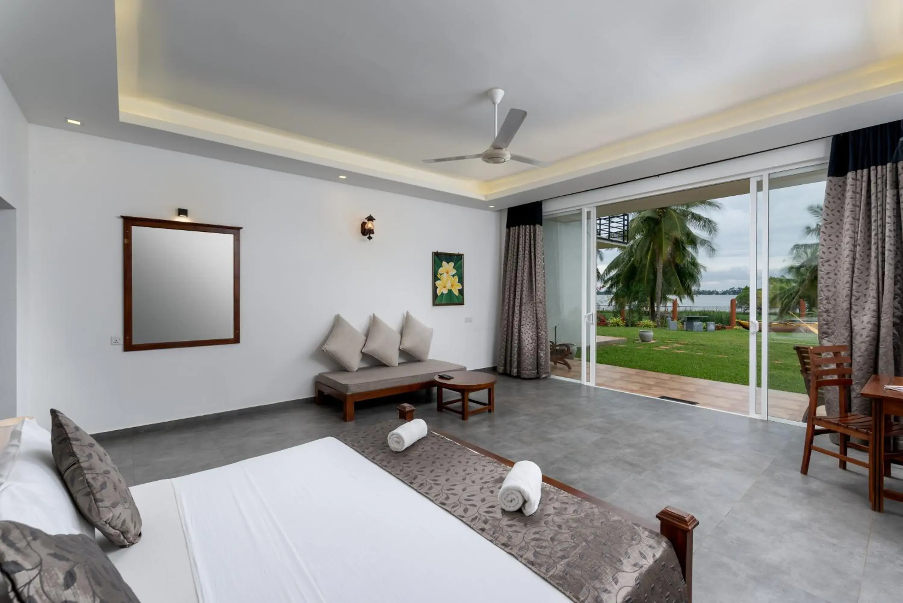 King Room with Lake View (5% off on Food & Beverage, 5% off on Yala Jeep Hire & Free Evening Tea / Coffee) in Tara Watergate King Room with Lake View (5% off on Food & Beverage, 5% off on Yala Jeep Hire & Free Evening Tea / Coffee) in Tara Watergate