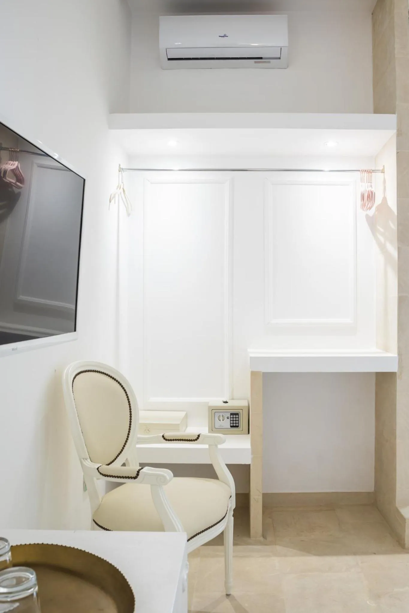 wardrobe in Sea Suites