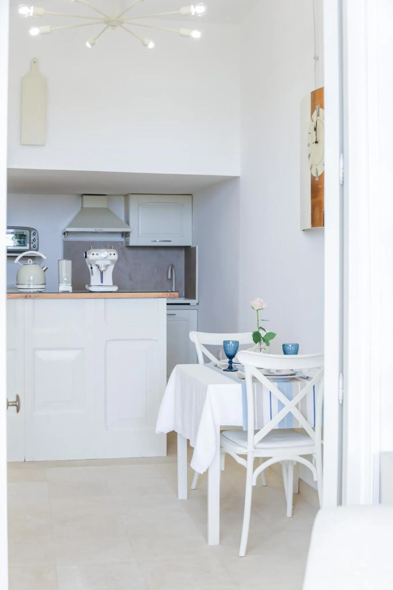 Kitchen or kitchenette in Sea Suites