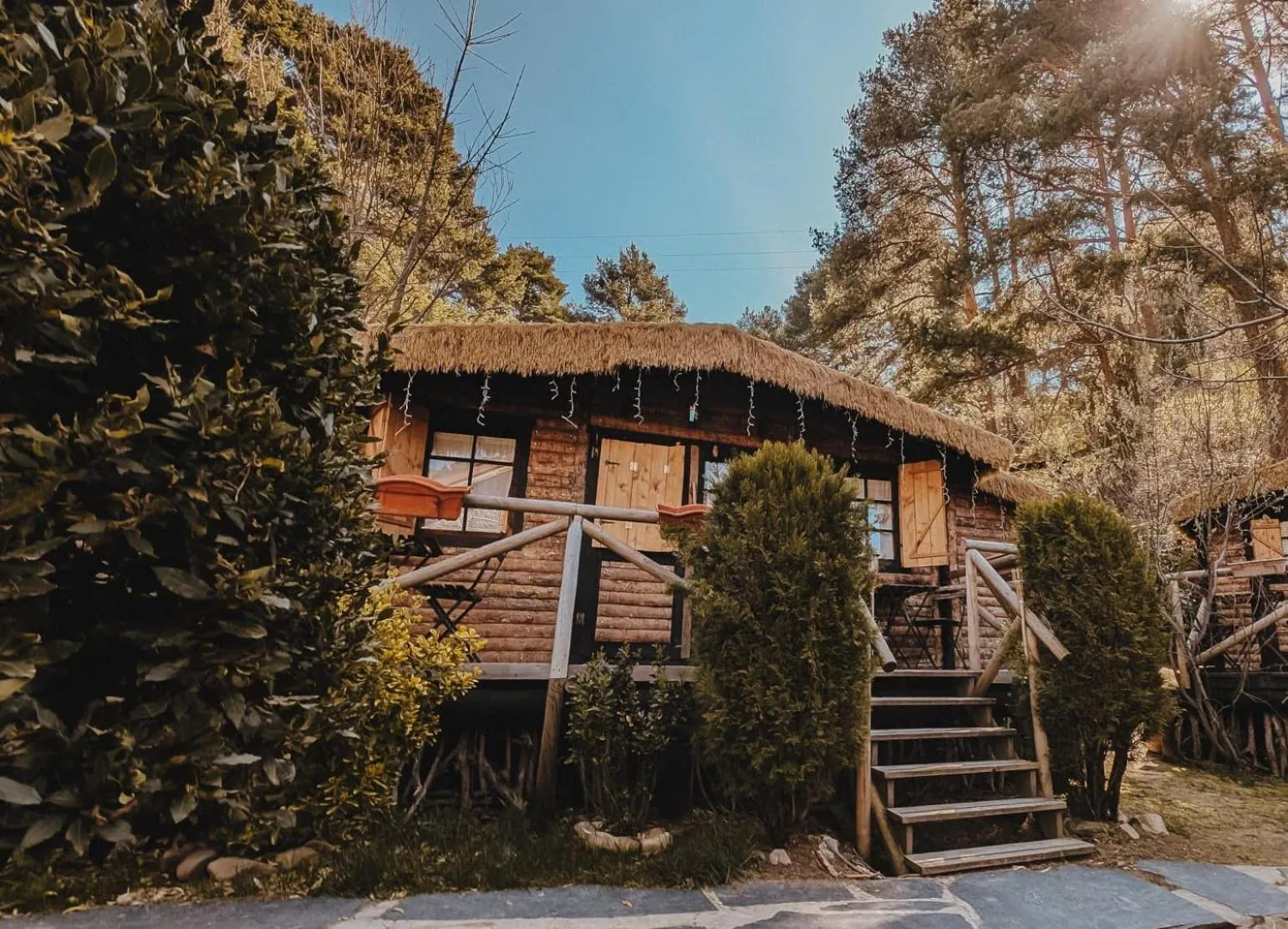 Bungalow (5 Adults) with Private Bathroom in La Posada Cercedilla