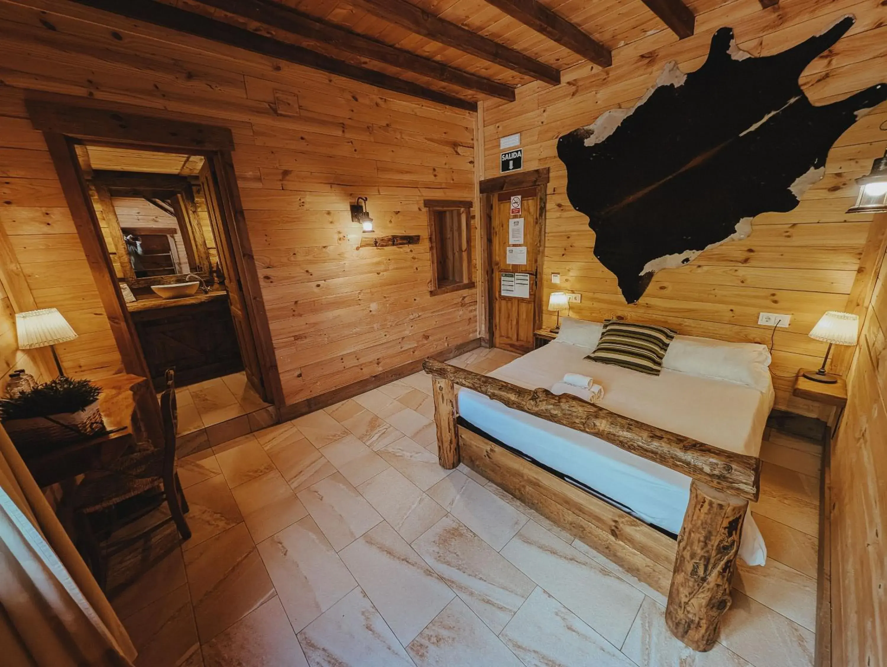 Standard Queen Room in La Posada Cercedilla Standard Queen Room in La Posada Cercedilla