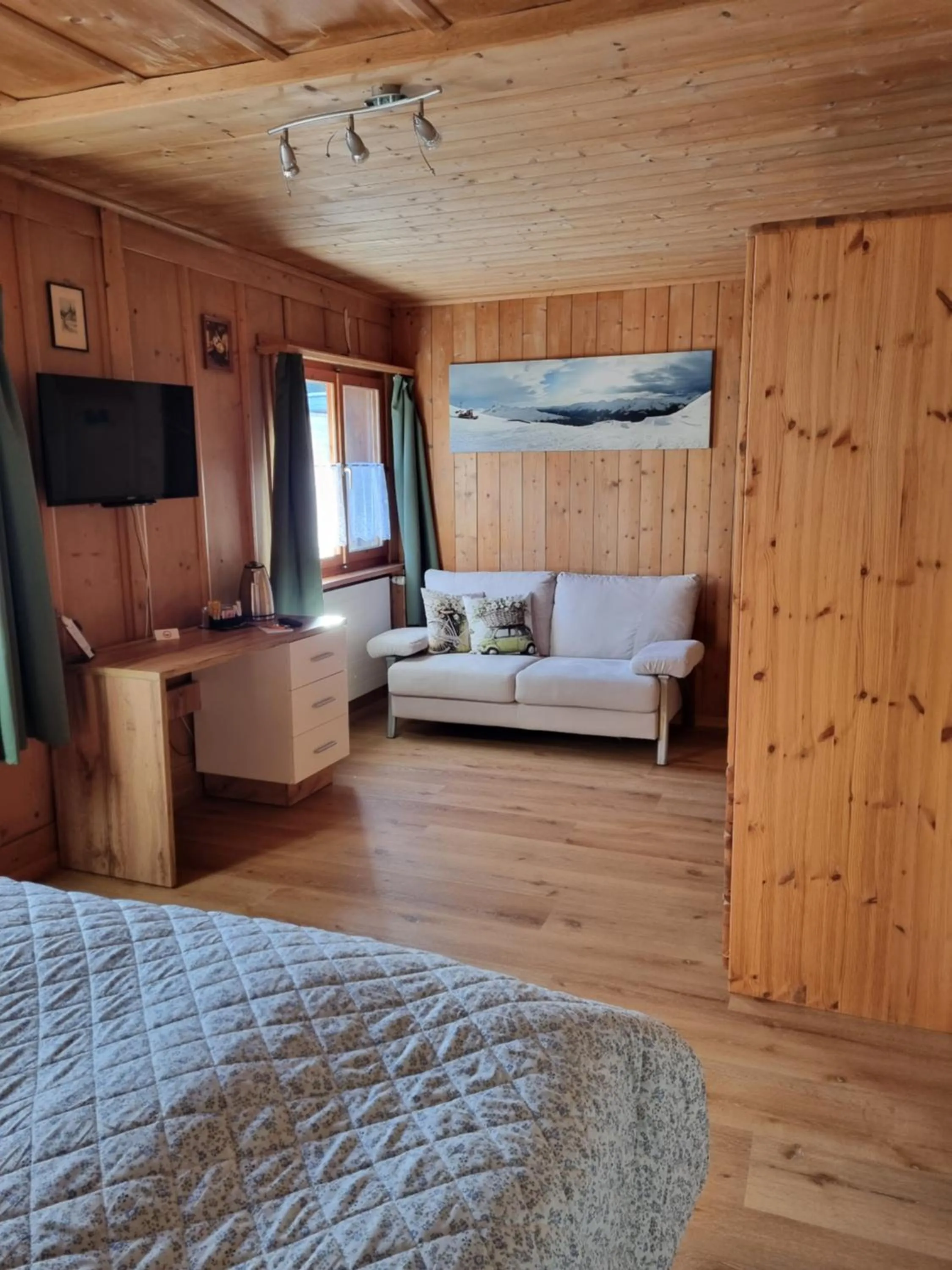 TV and multimedia in Zur Stilli Davos Dorf