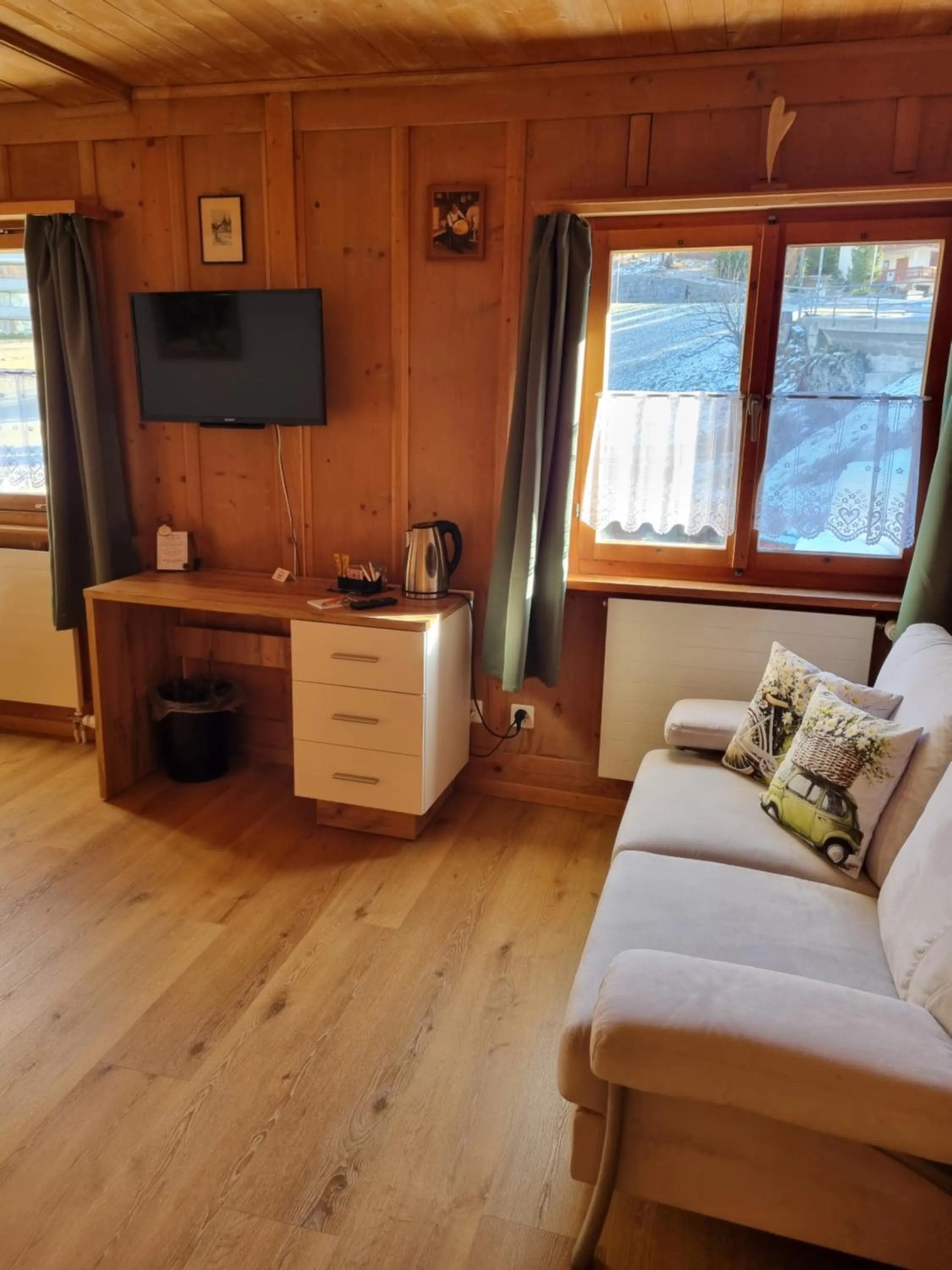 TV and multimedia in Zur Stilli Davos Dorf