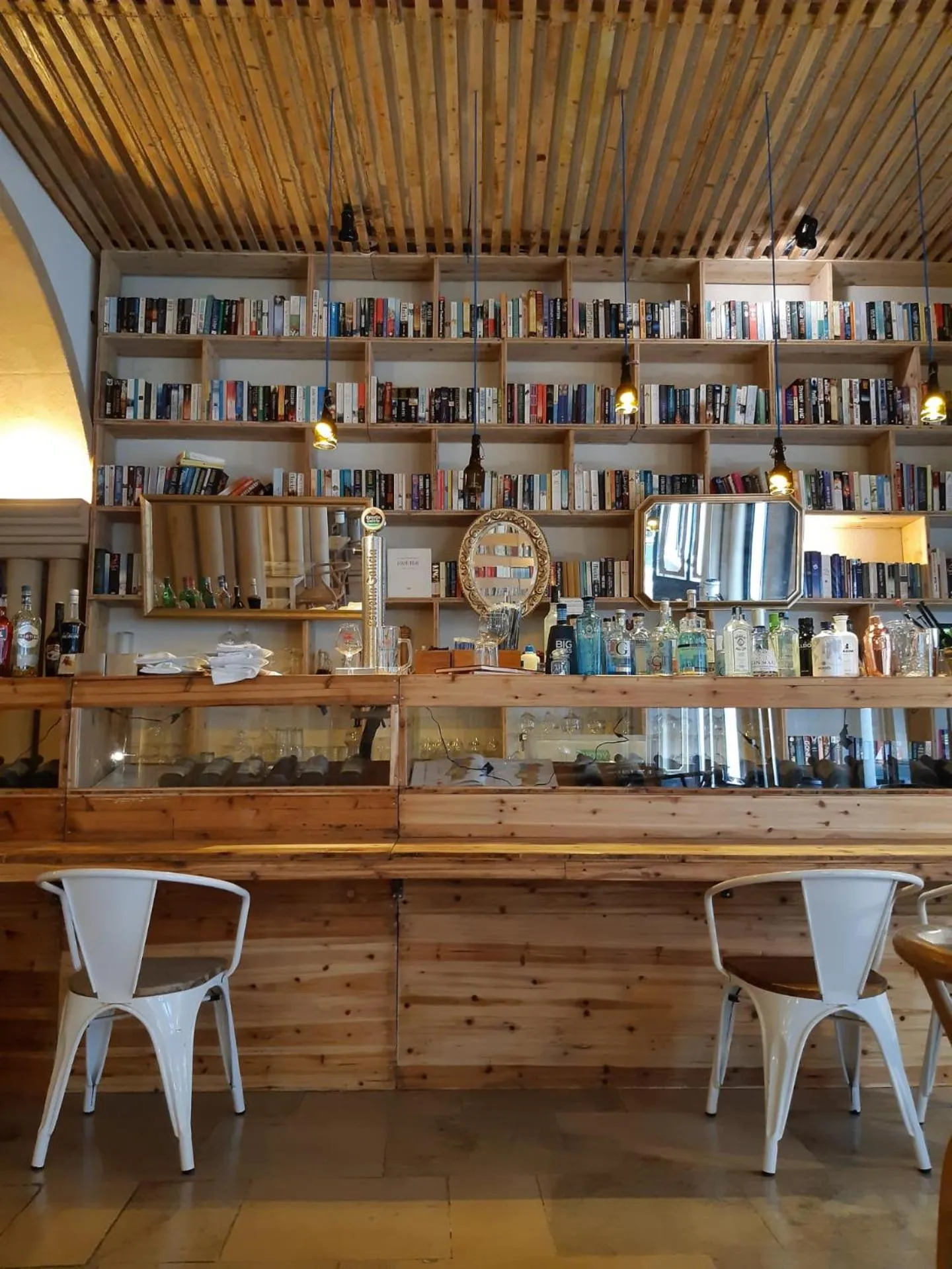 Lounge or bar in The Literary Man Obidos Hotel