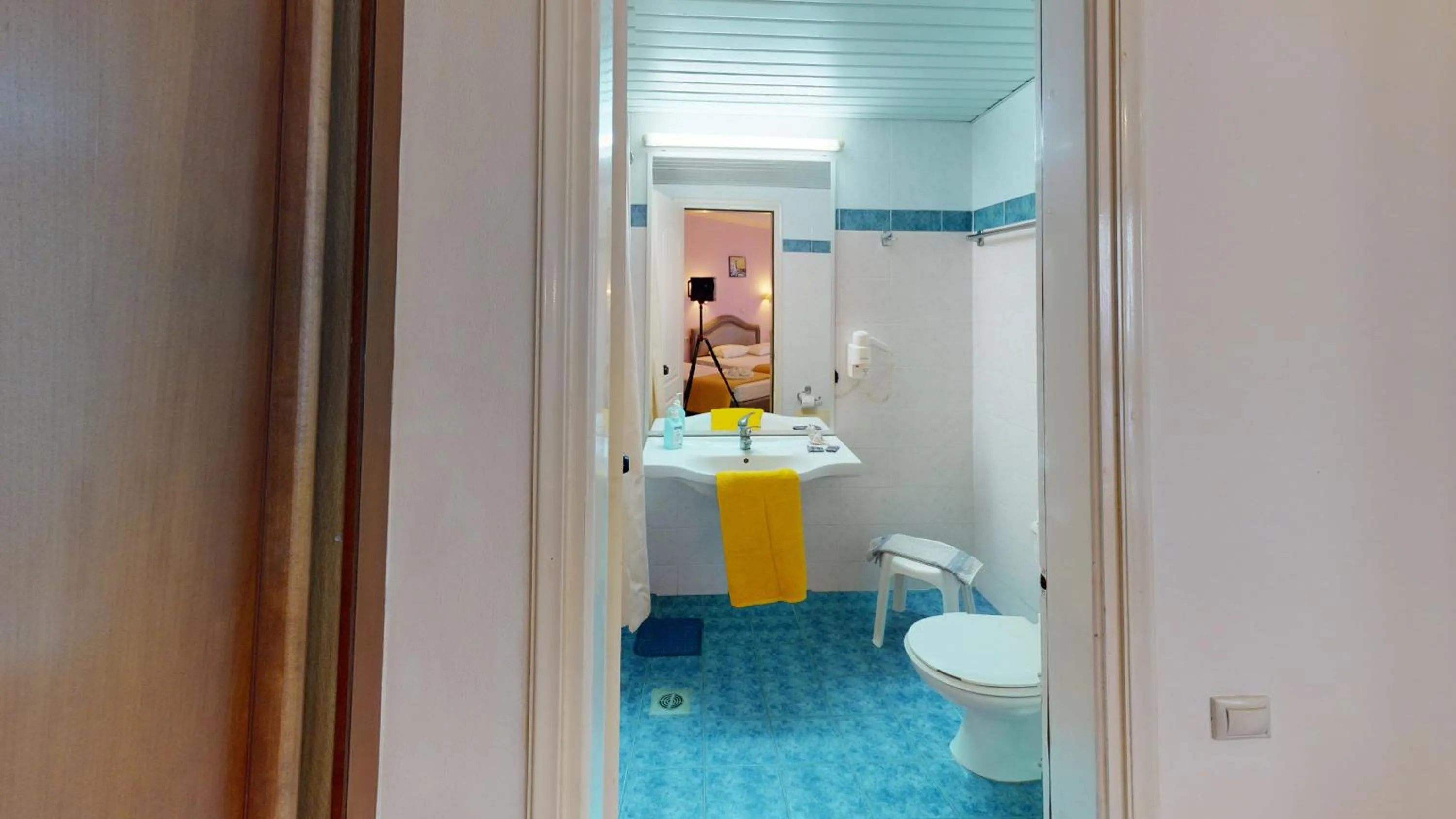 Bathroom in Dedalos Beach Hotel