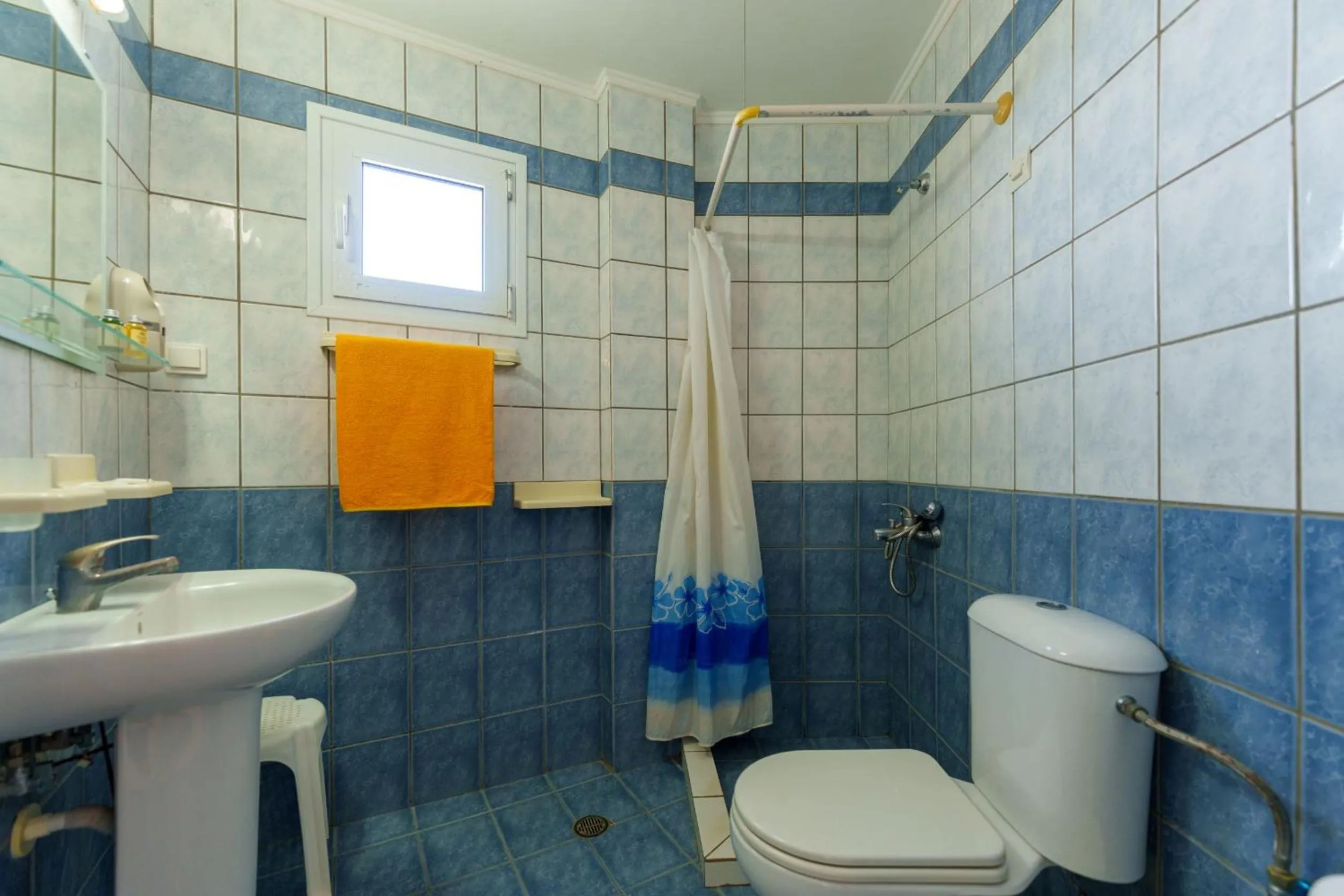 Toilet in Dedalos Beach Hotel