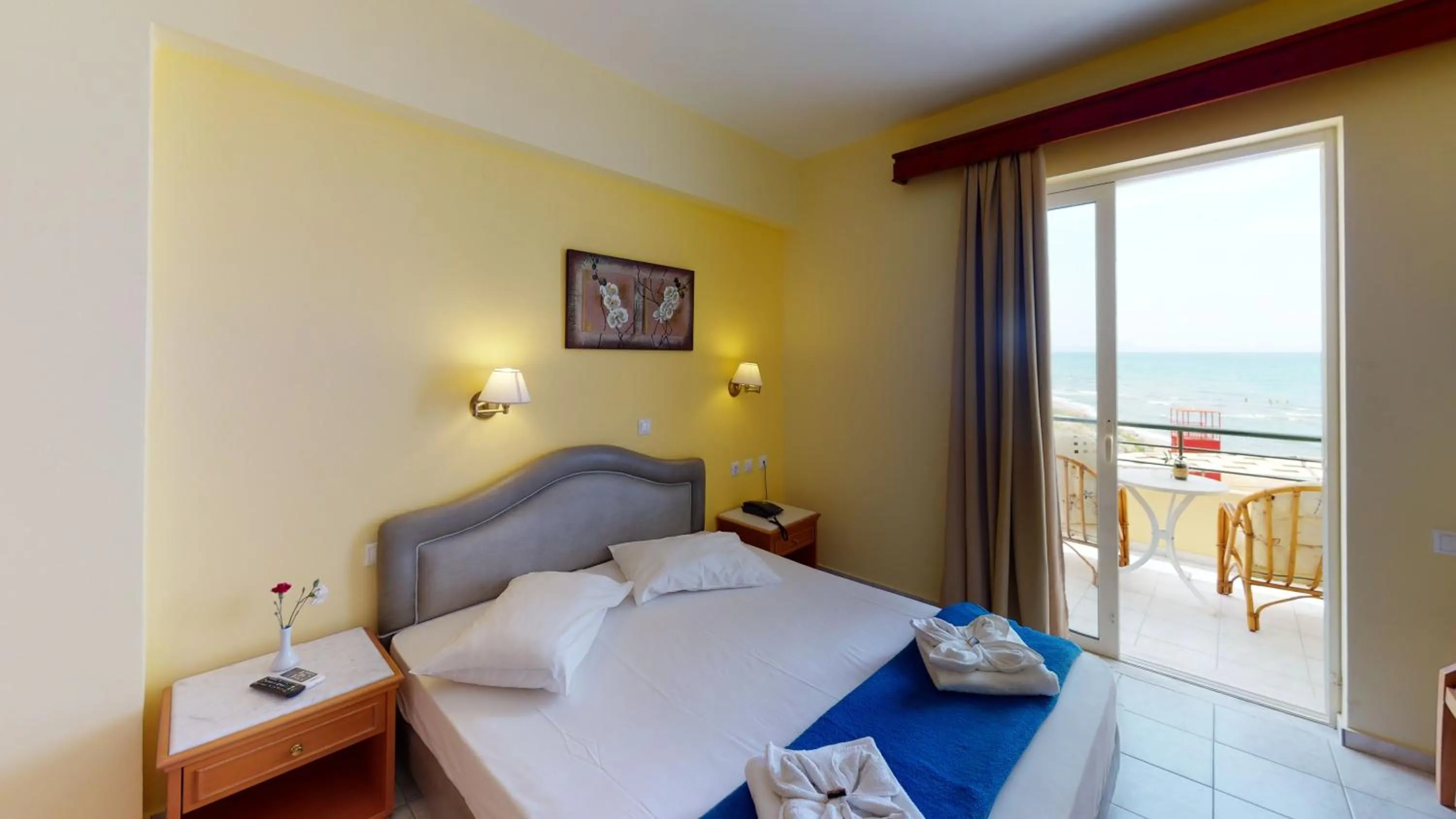 Balcony/Terrace, Bed in Dedalos Beach Hotel