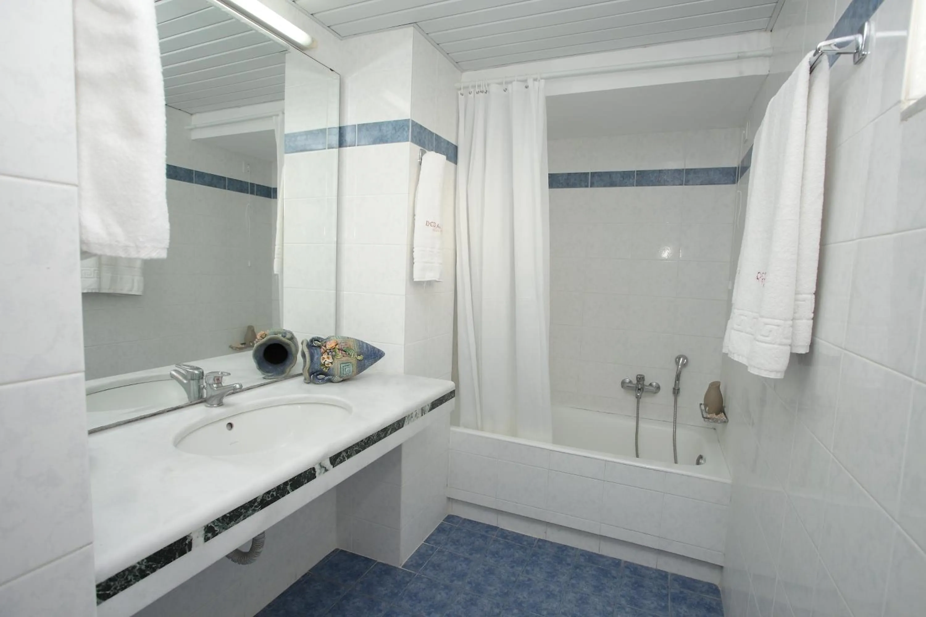 Bathroom in Dedalos Beach Hotel