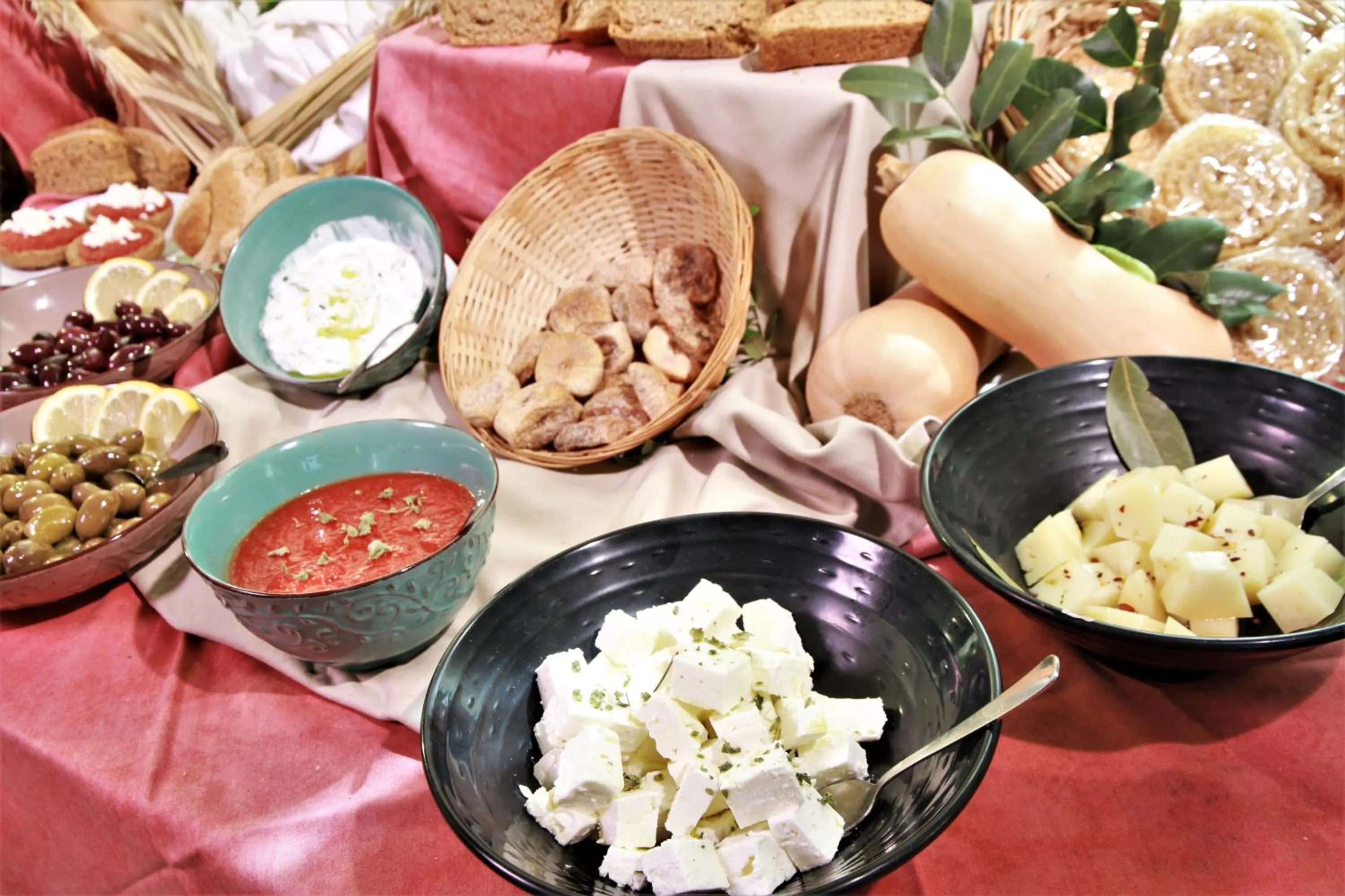 Restaurant/places to eat in Dedalos Beach Hotel