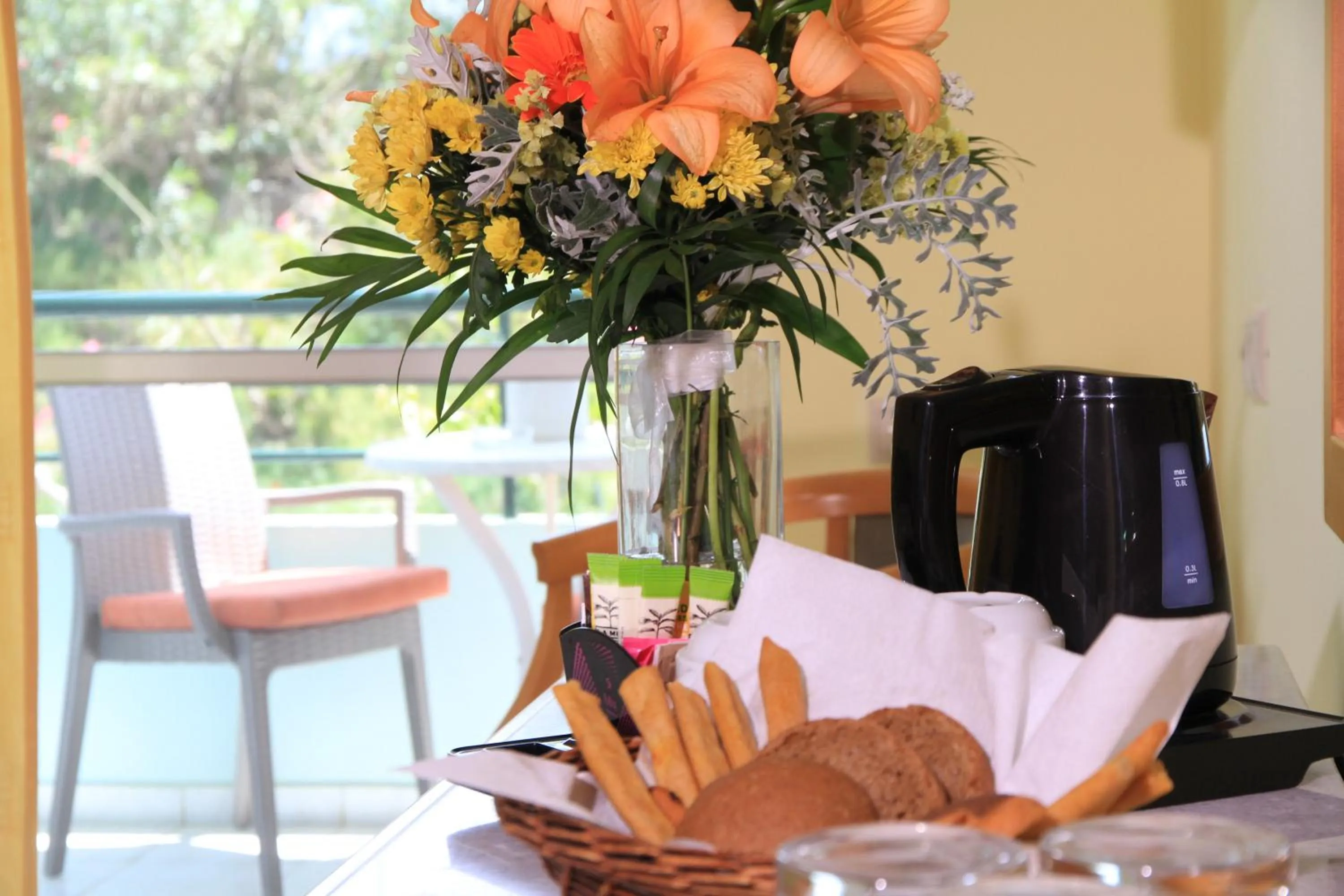 Coffee/tea facilities in Dedalos Beach Hotel