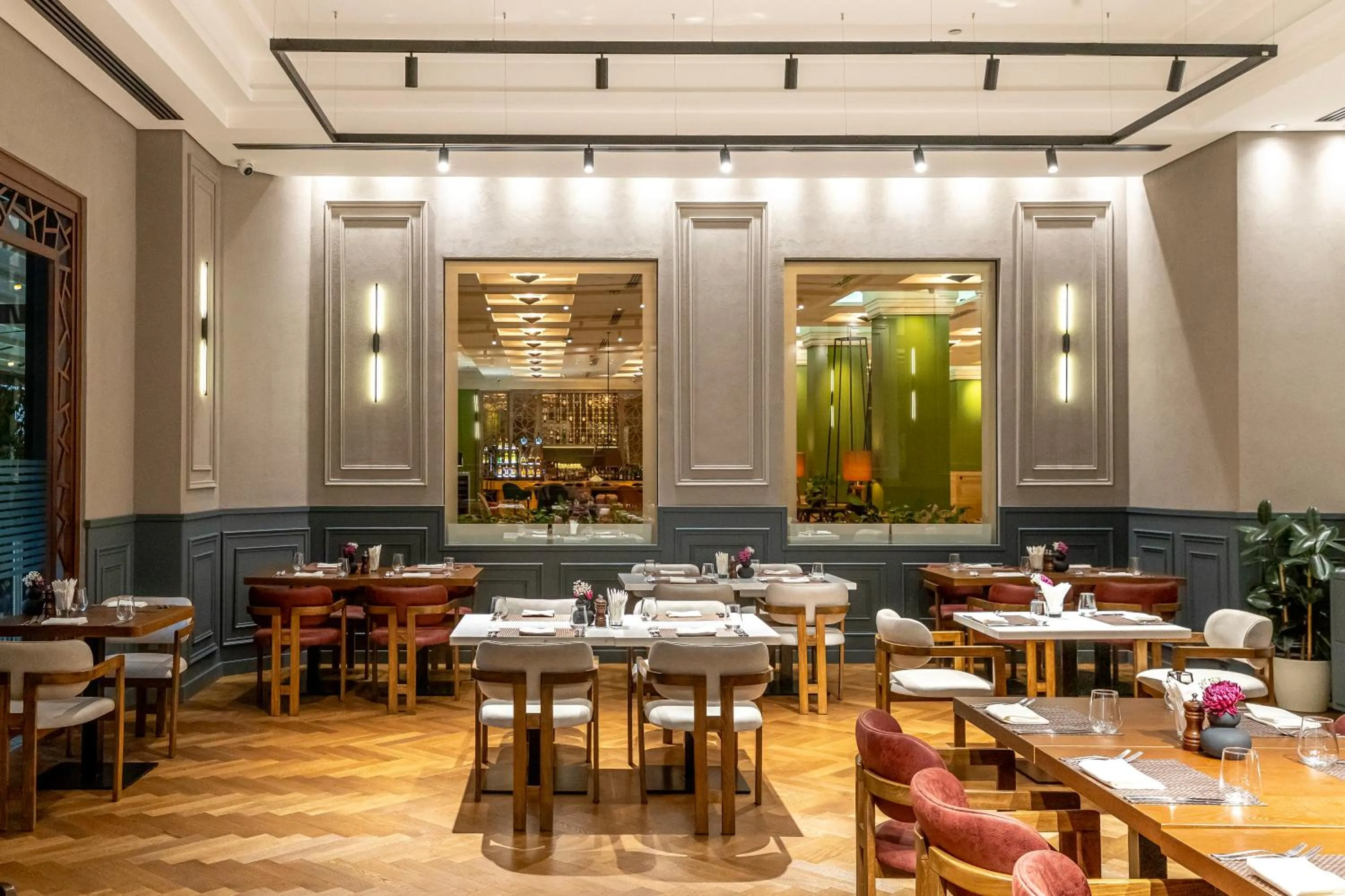 Restaurant/places to eat in Hyatt Regency Baku