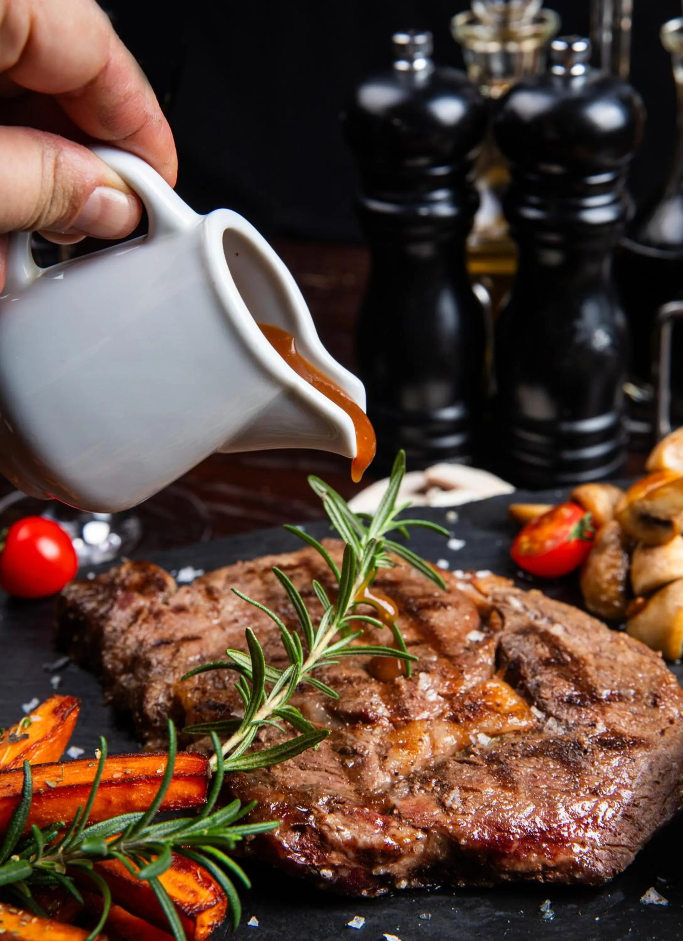 Restaurant/places to eat in Hyatt Regency Baku