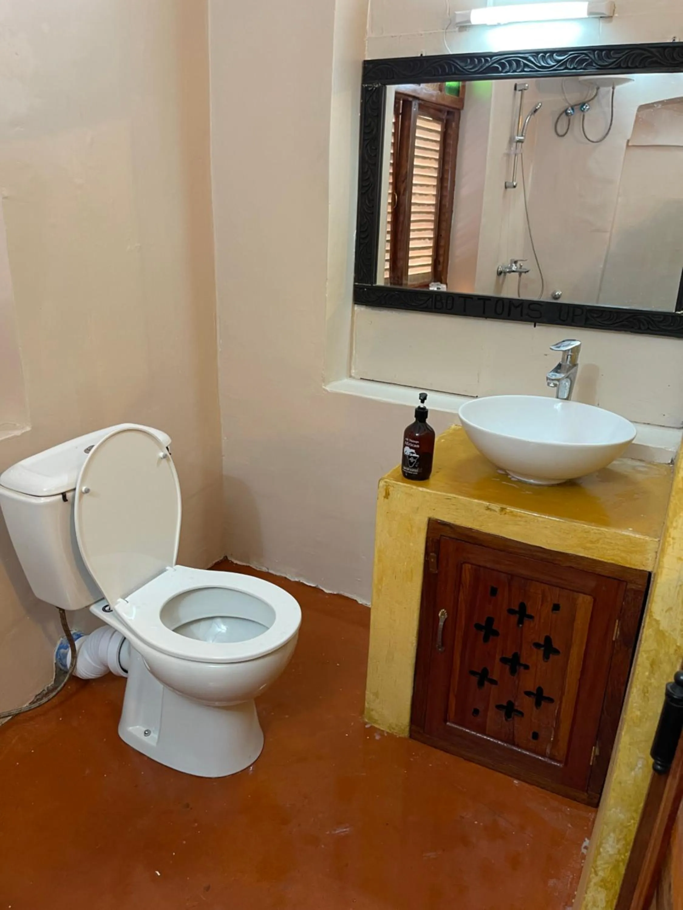 Bathroom in Bottoms Up