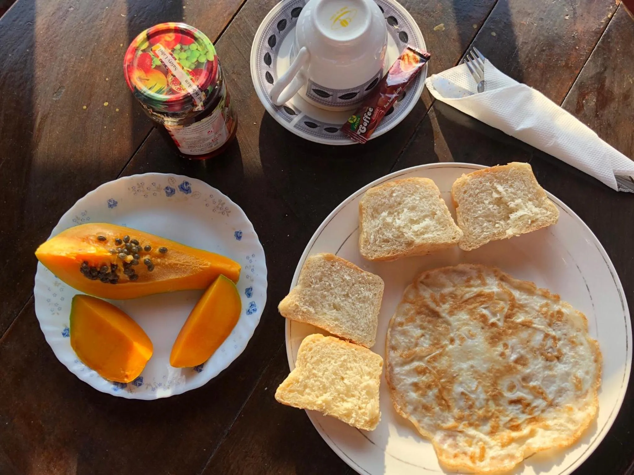 Continental breakfast in Bottoms Up