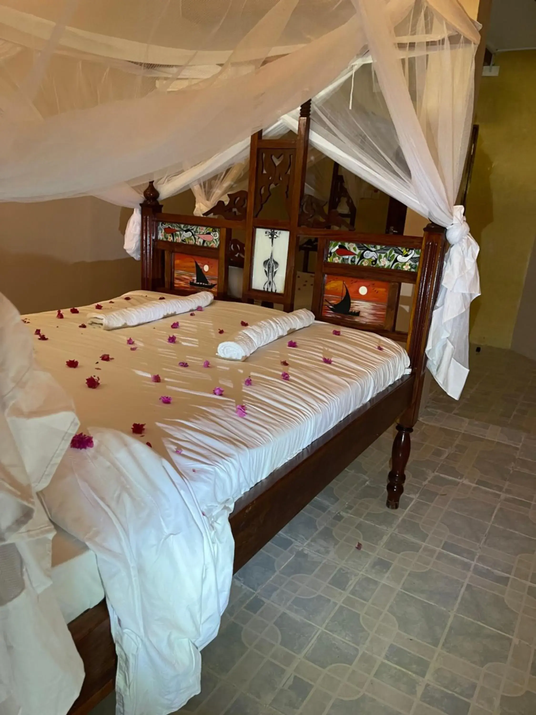 Double or Twin Room with Shared Bathroom in Bottoms Up Double or Twin Room with Shared Bathroom in Bottoms Up