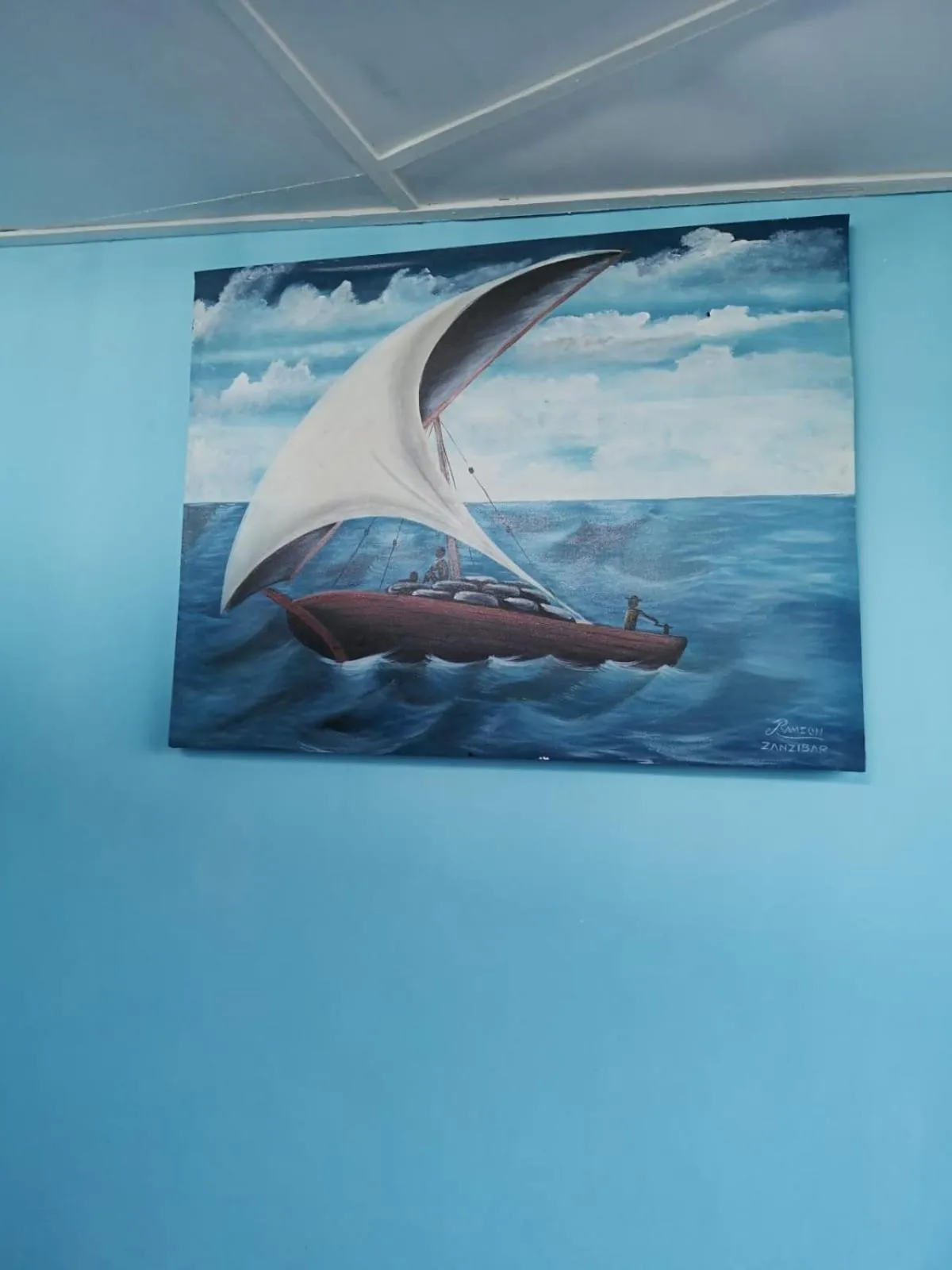 Decorative detail in Bottoms Up