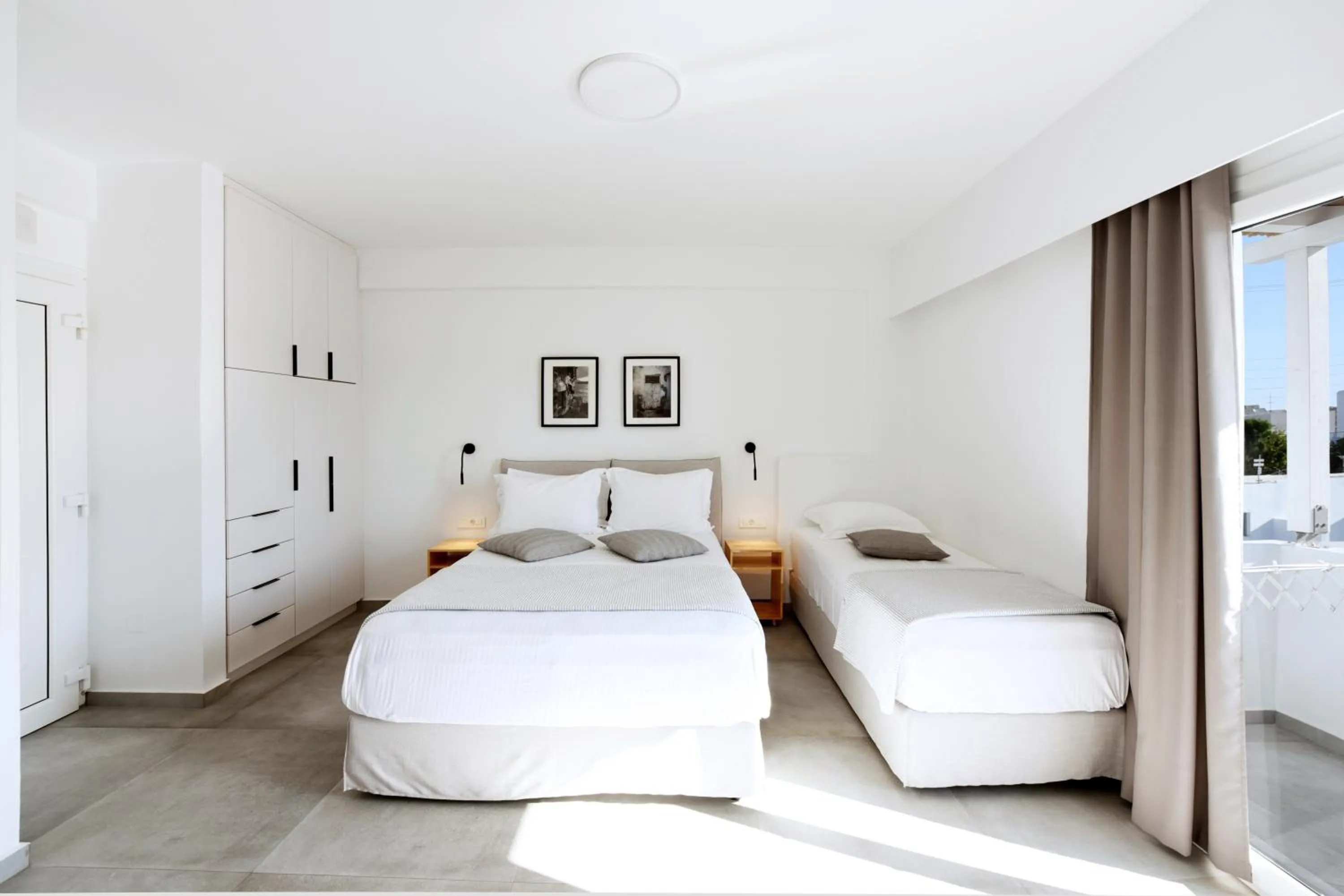 Bed in Hotel Ippocampos Studios