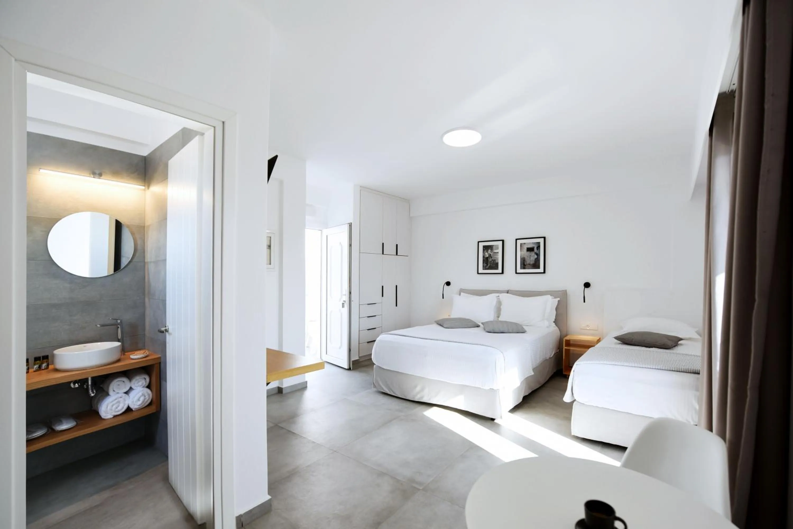Bed in Hotel Ippocampos Studios