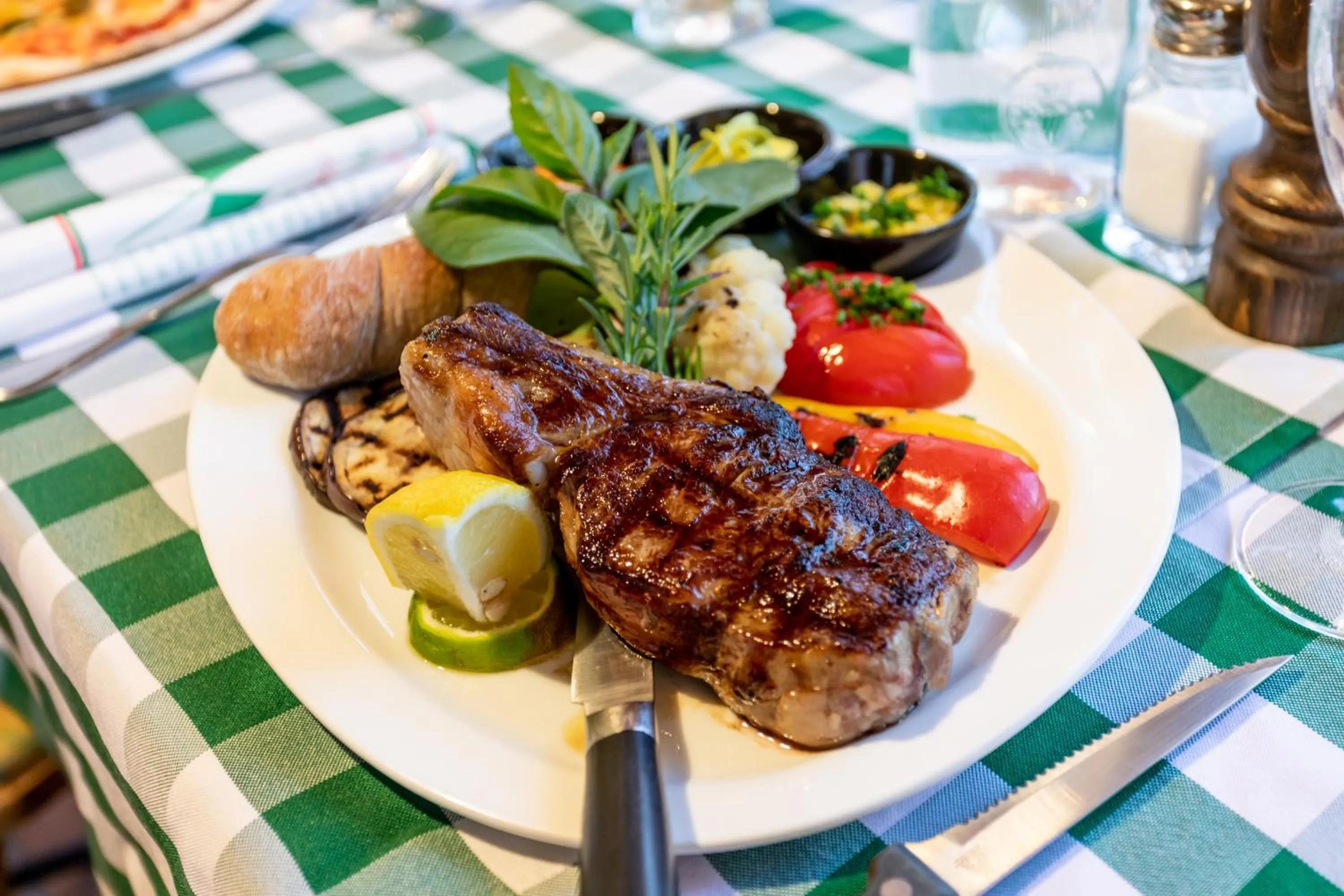 Food close-up in Hotel Gravas Lodge - Das Hotel für Gäste mit Hund