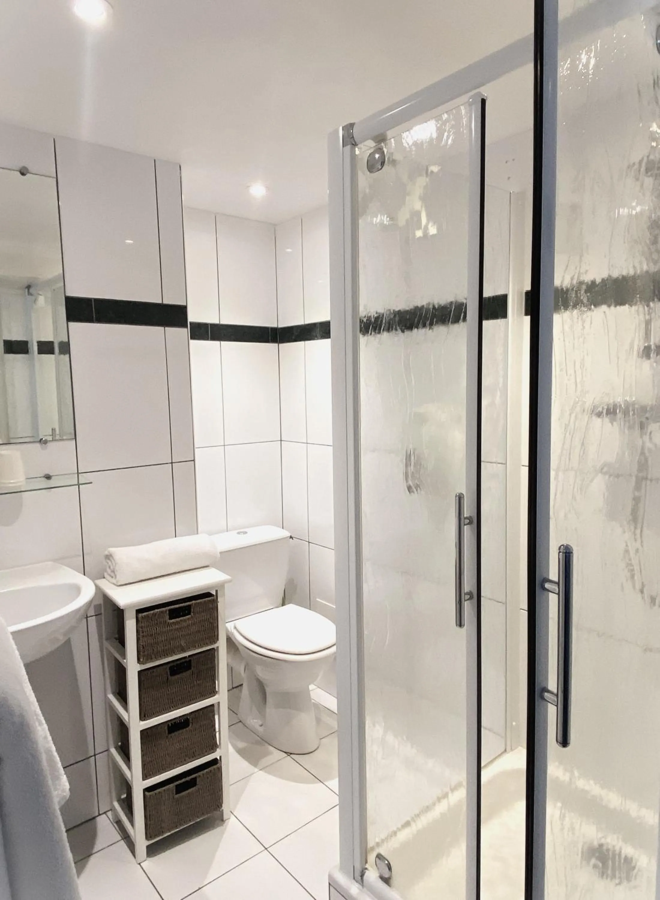 Shower in Les Cascades - Hôtel de Charme