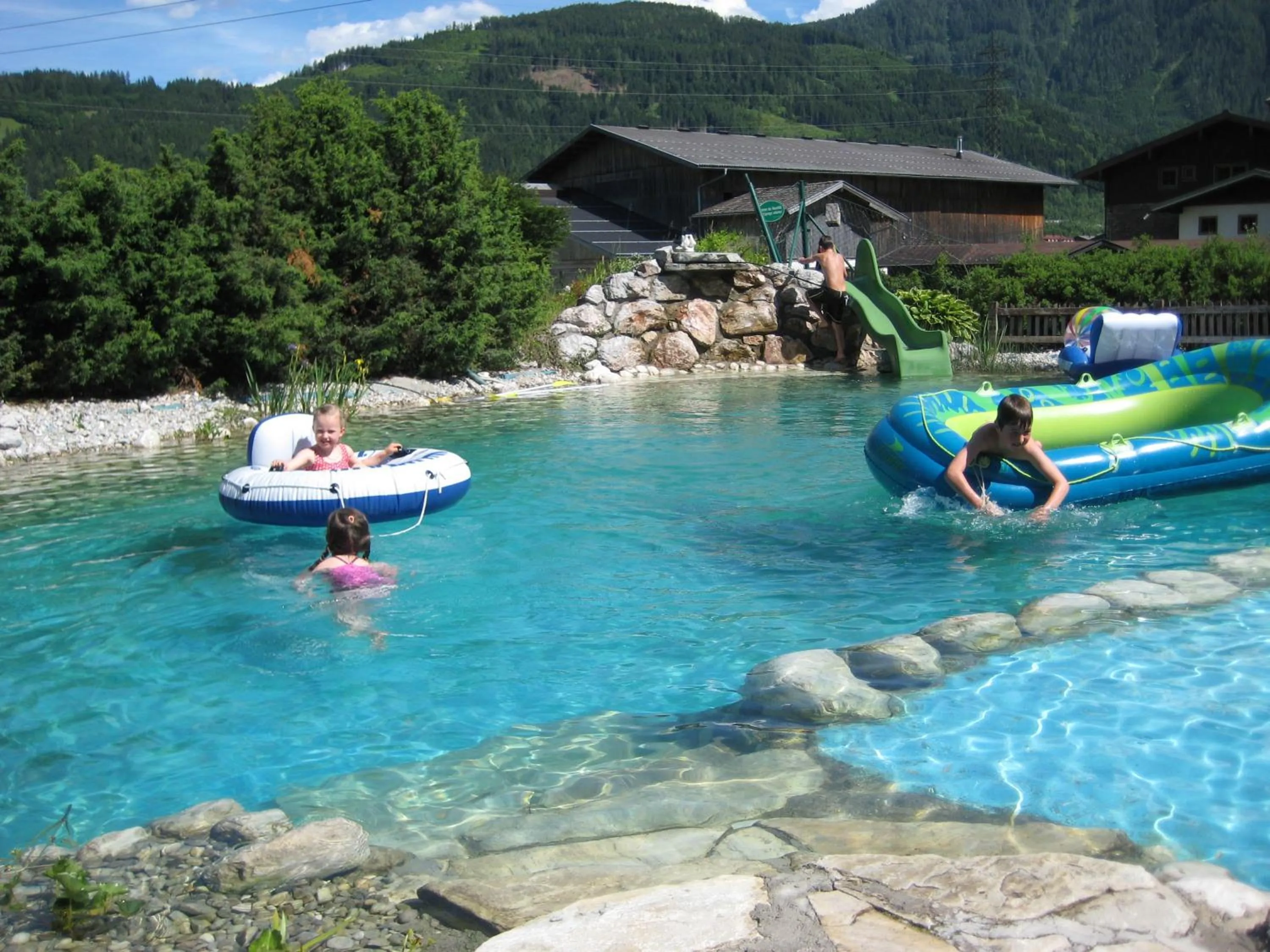 Garden in Aparthotel Dachsteinblick