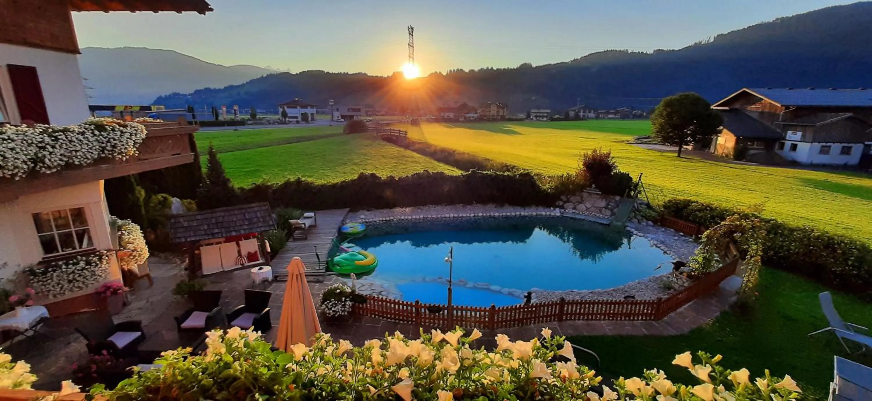Swimming pool in Aparthotel Dachsteinblick