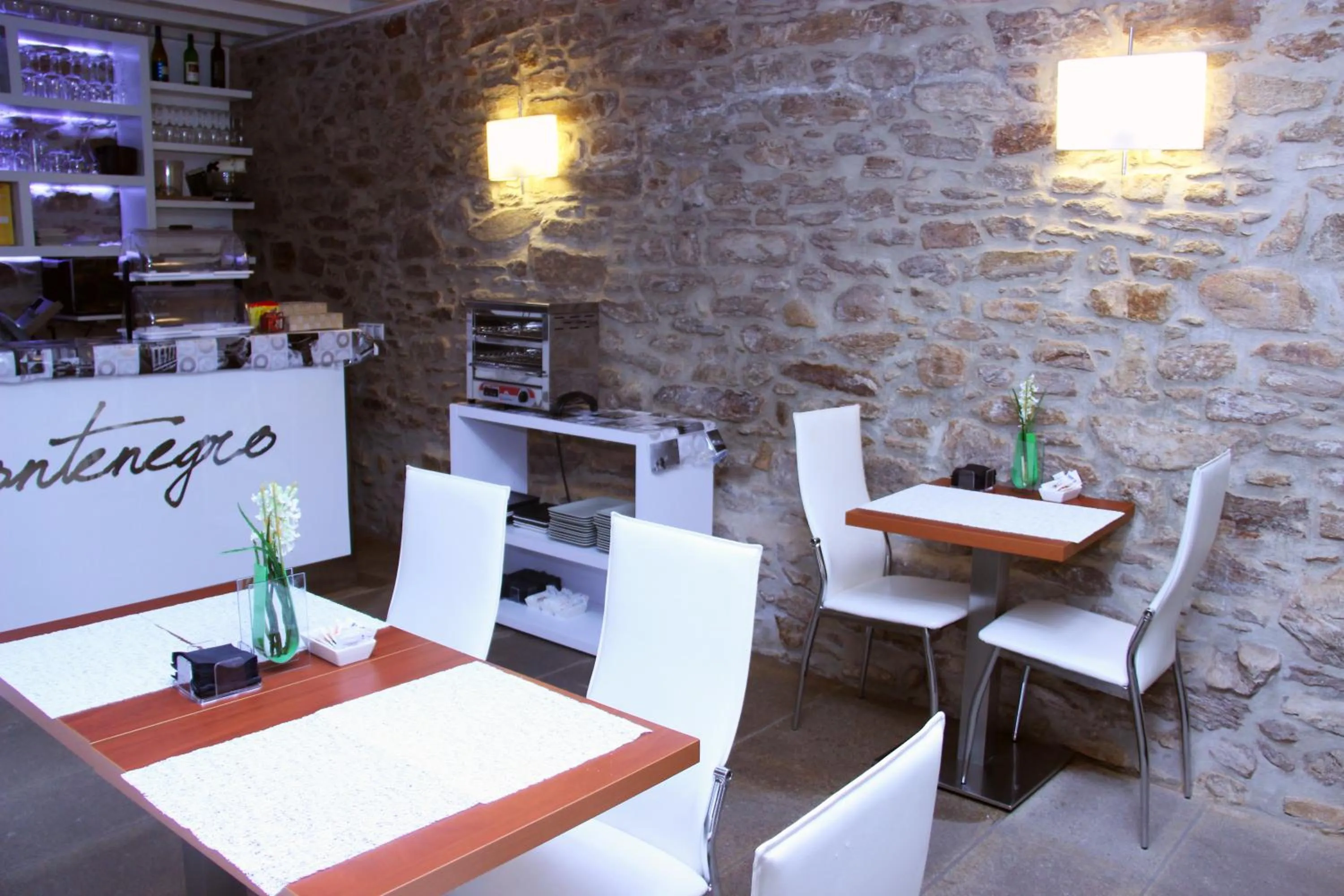 Property building in Hotel Montenegro Compostela