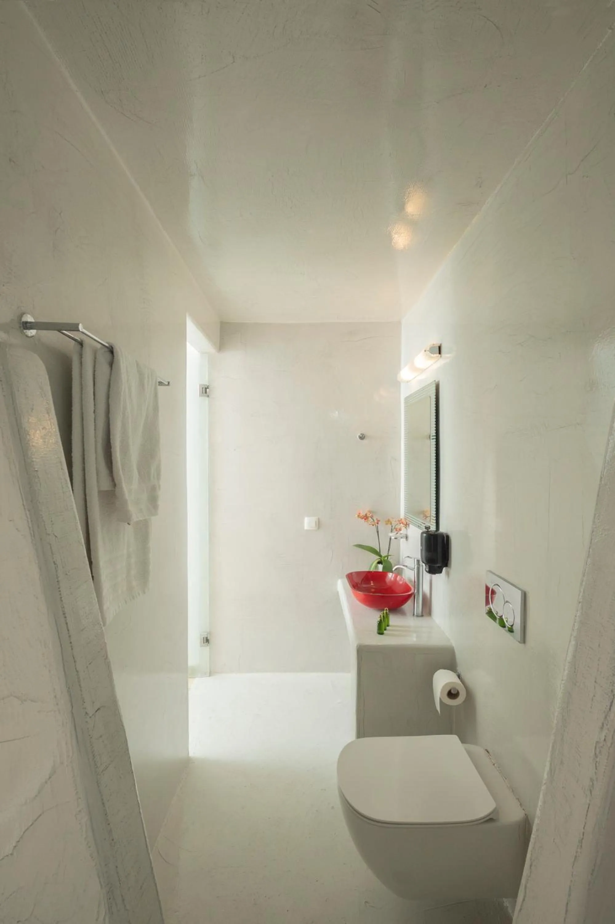 Shower in Loukas & Emma Eco Houses