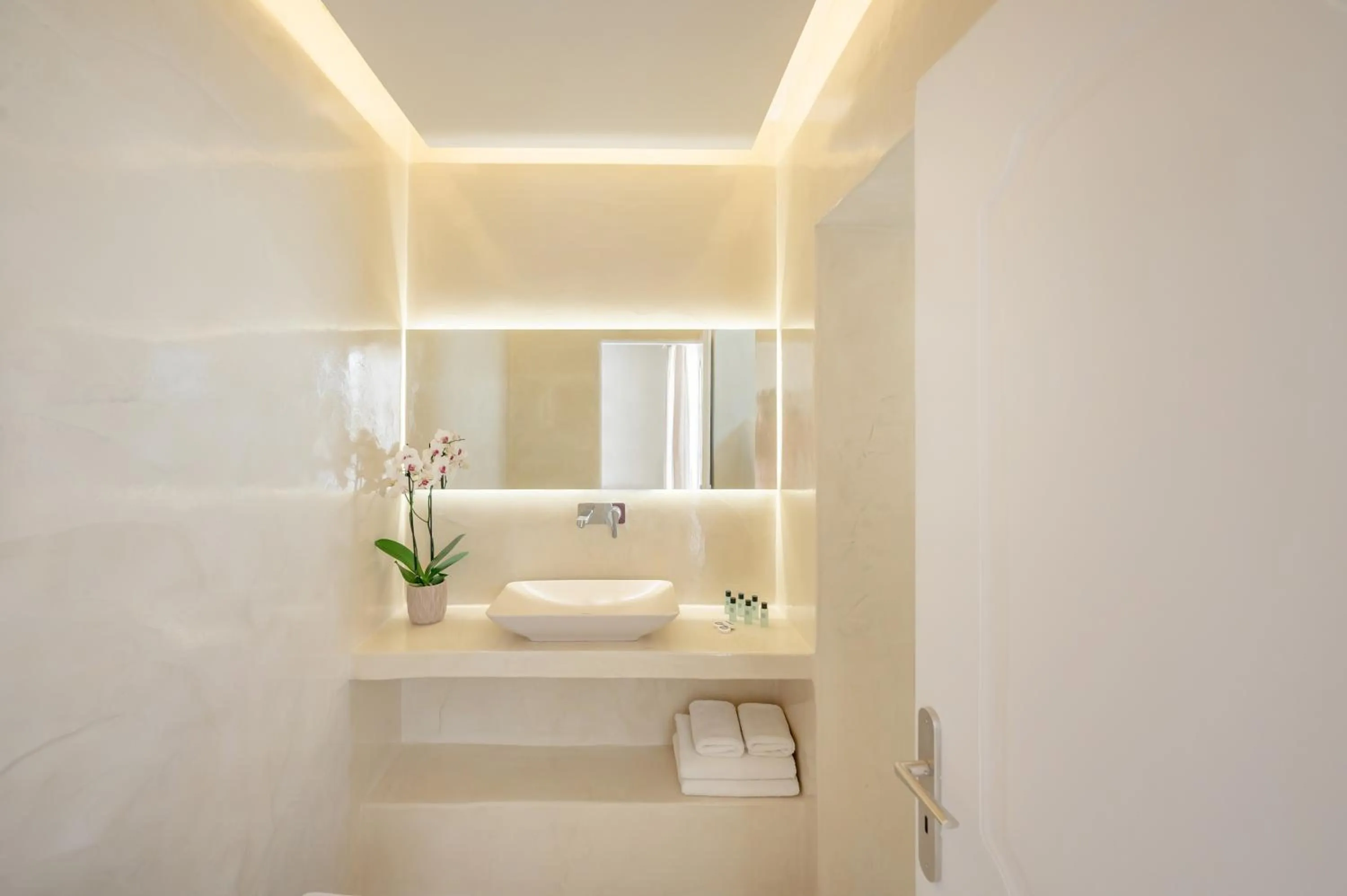 Bathroom in Loukas & Emma Eco Houses