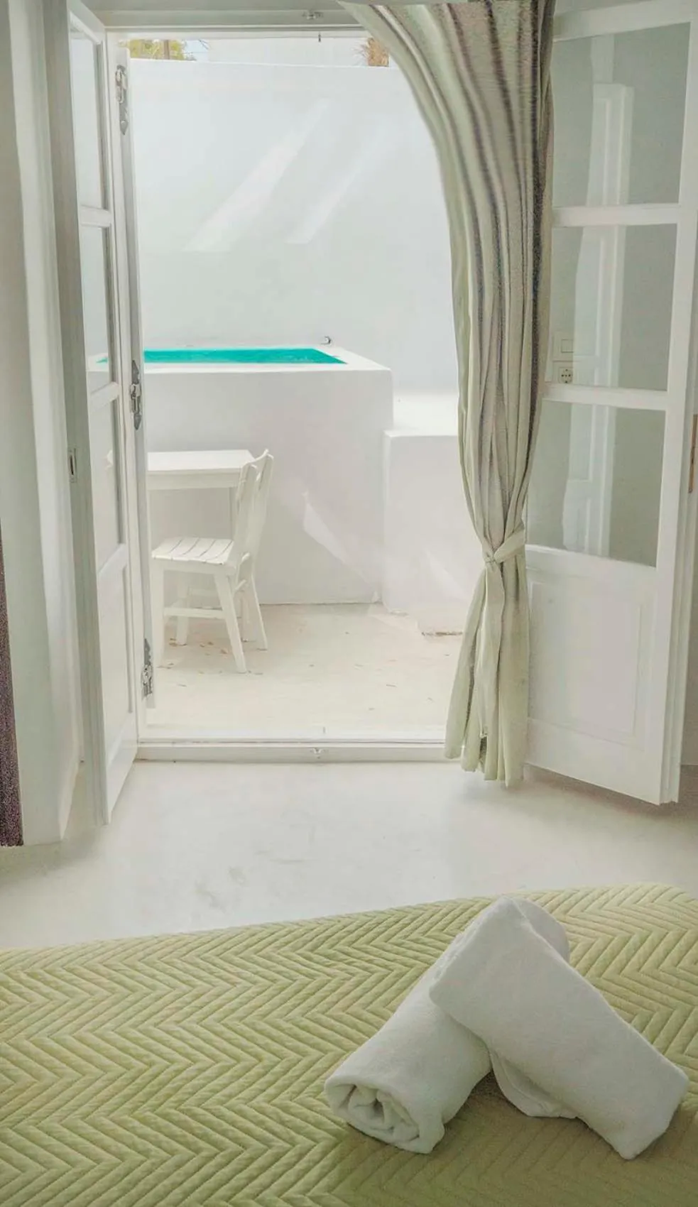 Hot Tub, Bed in Loukas & Emma Eco Houses