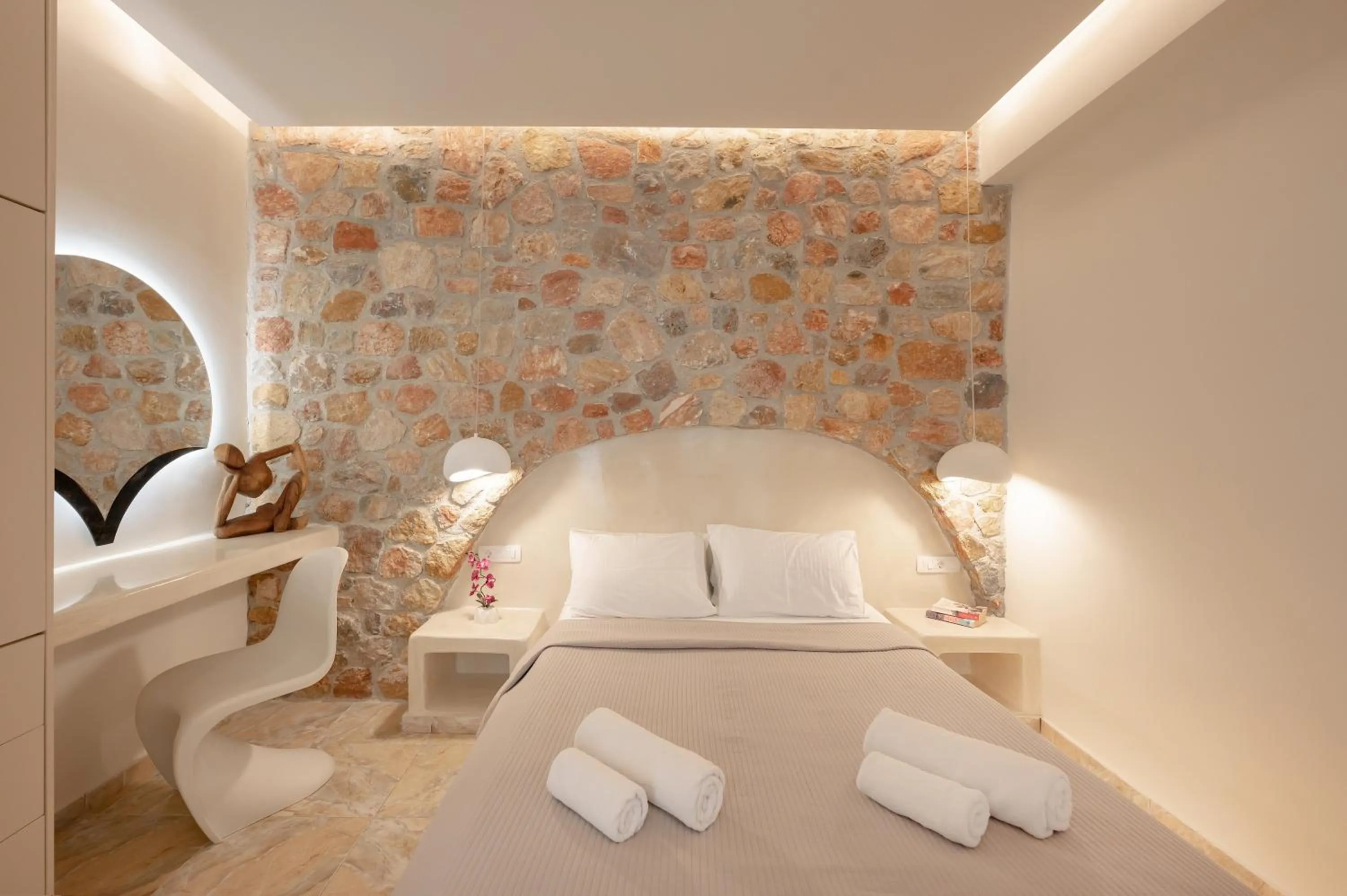 Bedroom, Bed in Loukas & Emma Eco Houses