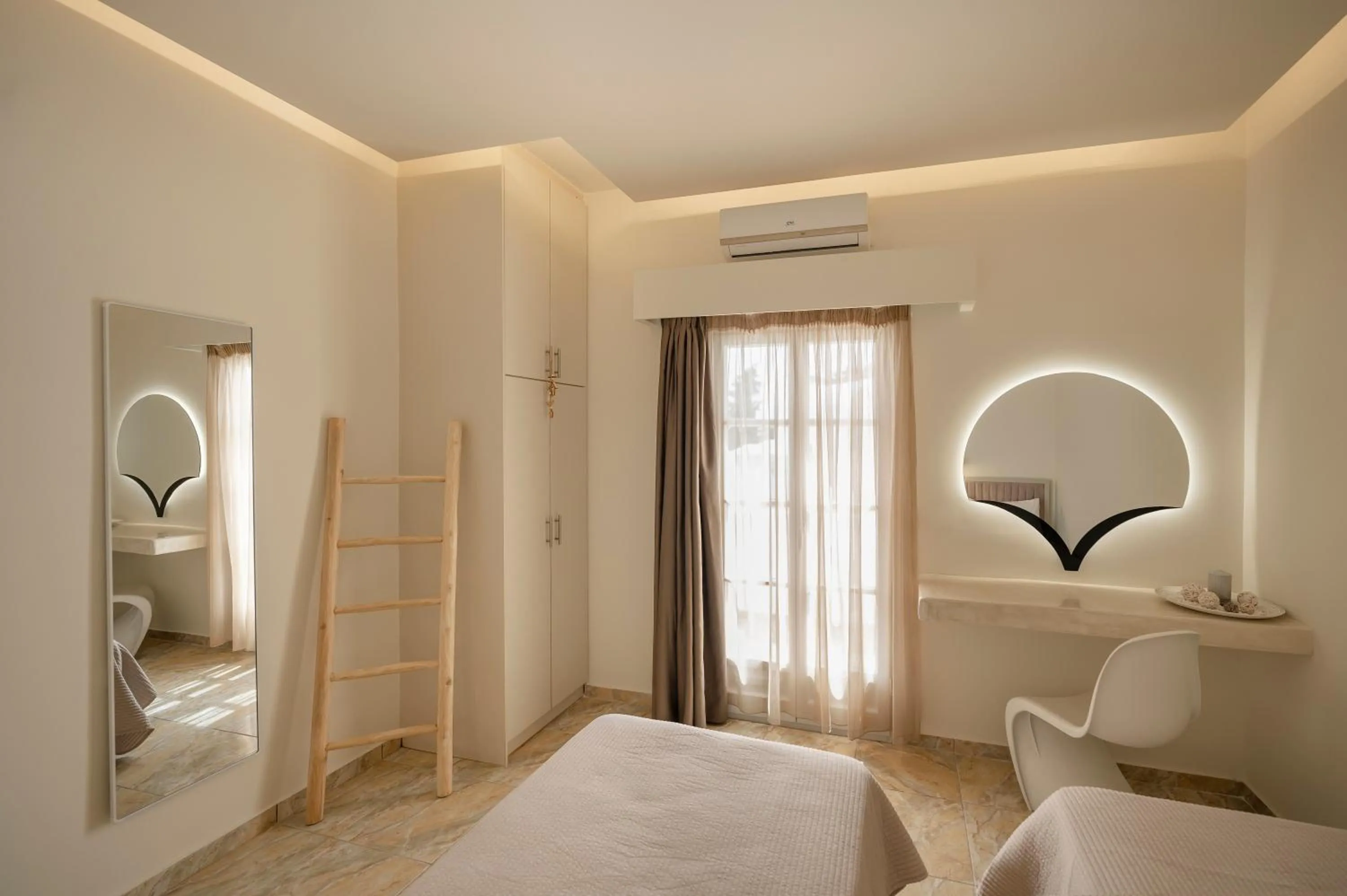 Bedroom, Bed in Loukas & Emma Eco Houses