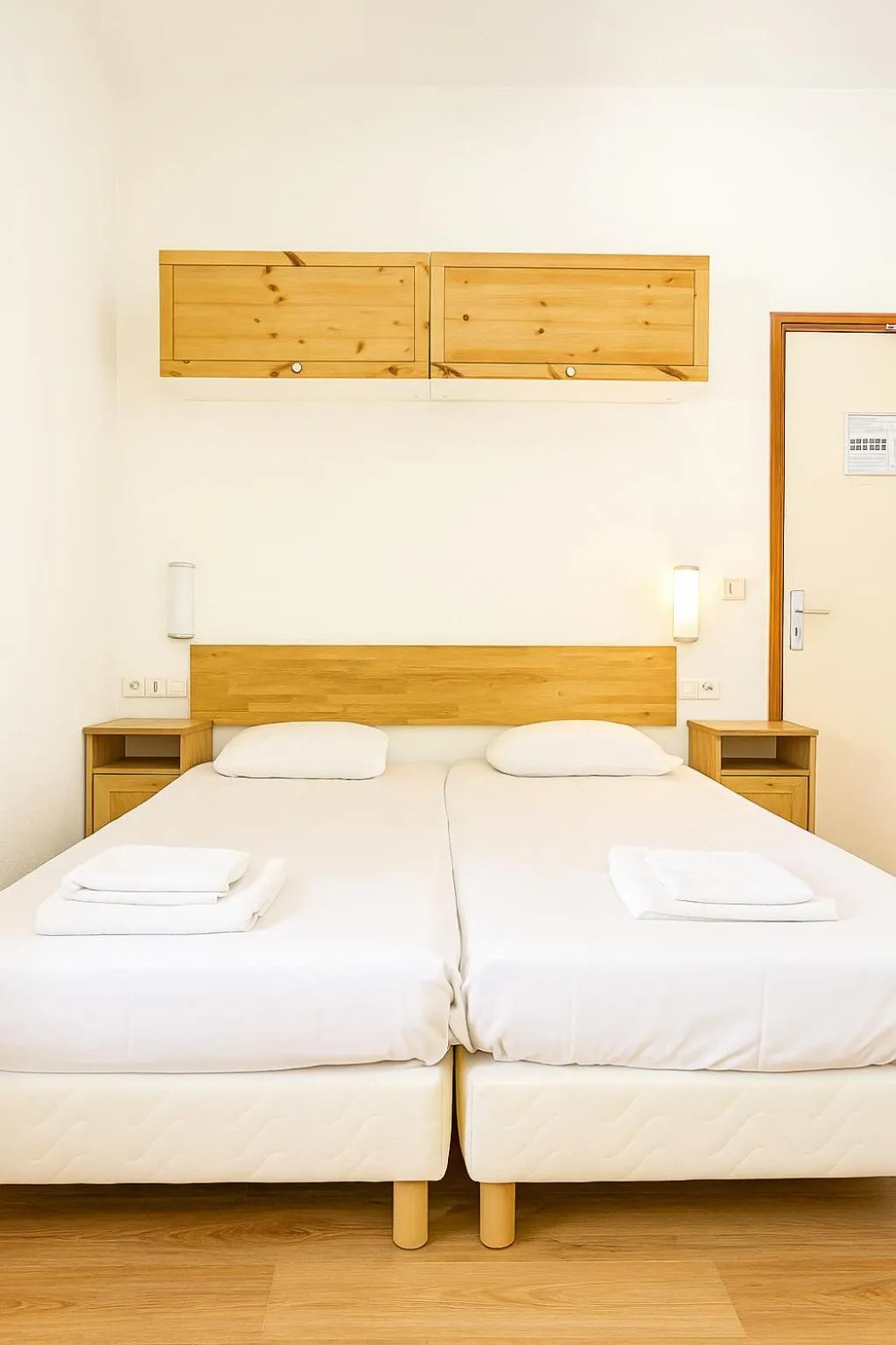 Bed in Résidence Molière Hôtel Paris Montrouge