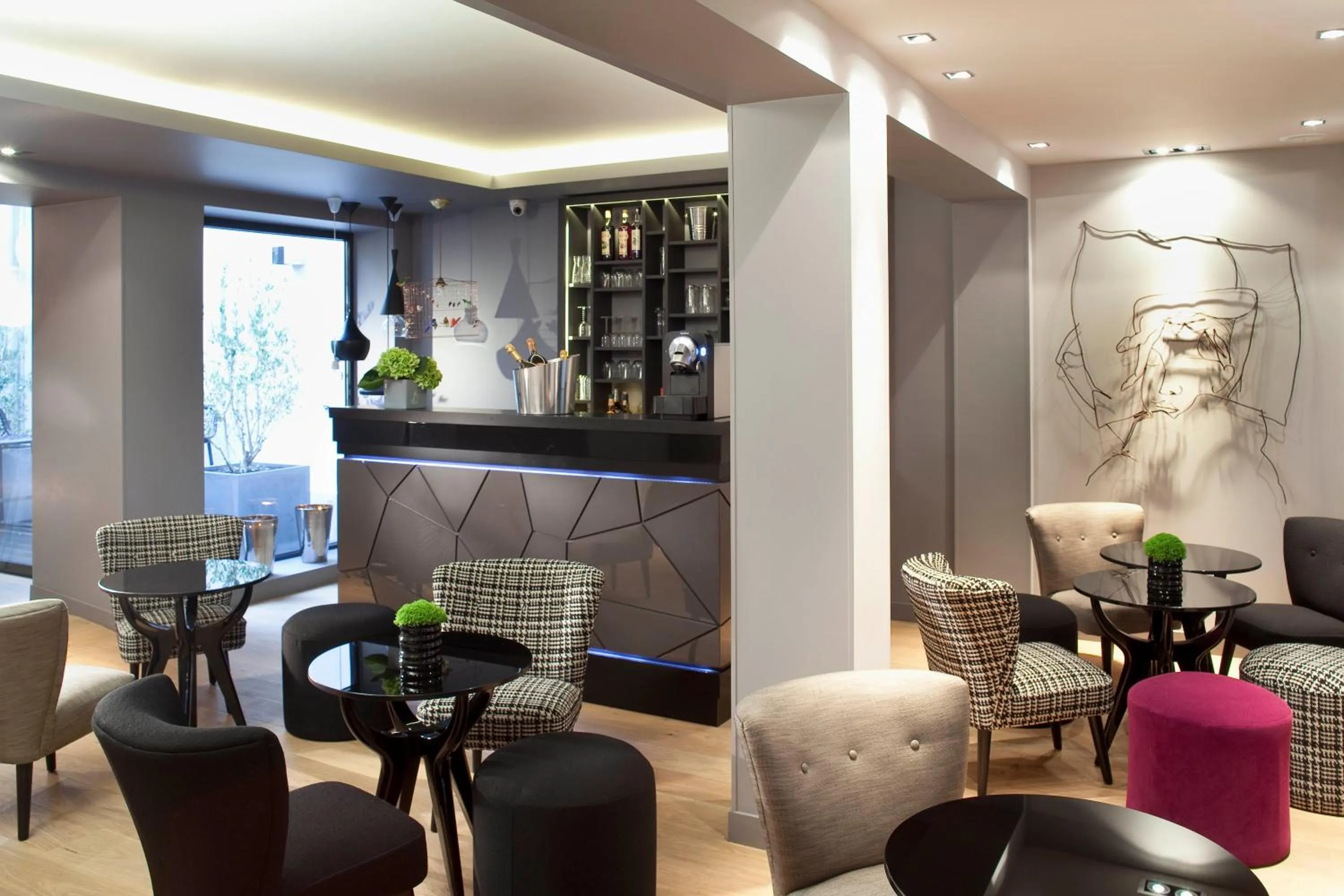 Lounge or bar in Le Grey Hotel
