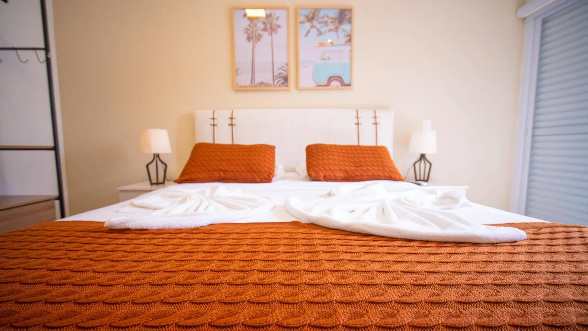 Bed in Residencial Las Salinas