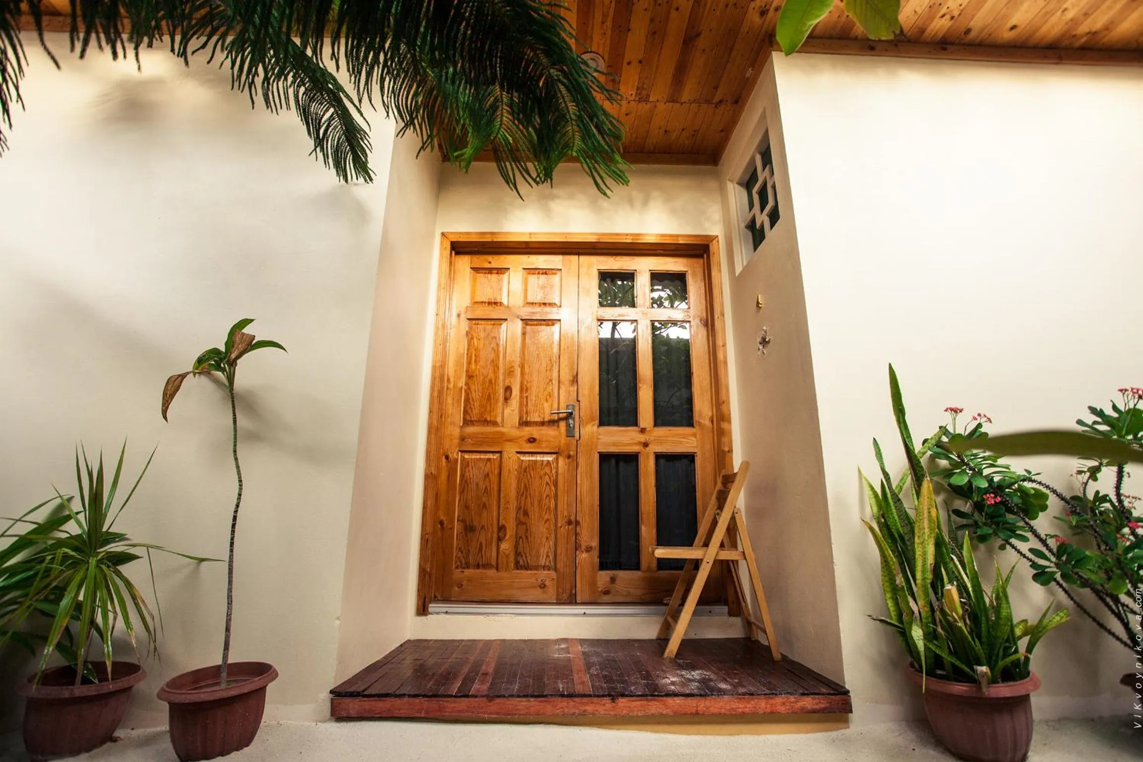 Facade/entrance in Stingray Beach Inn