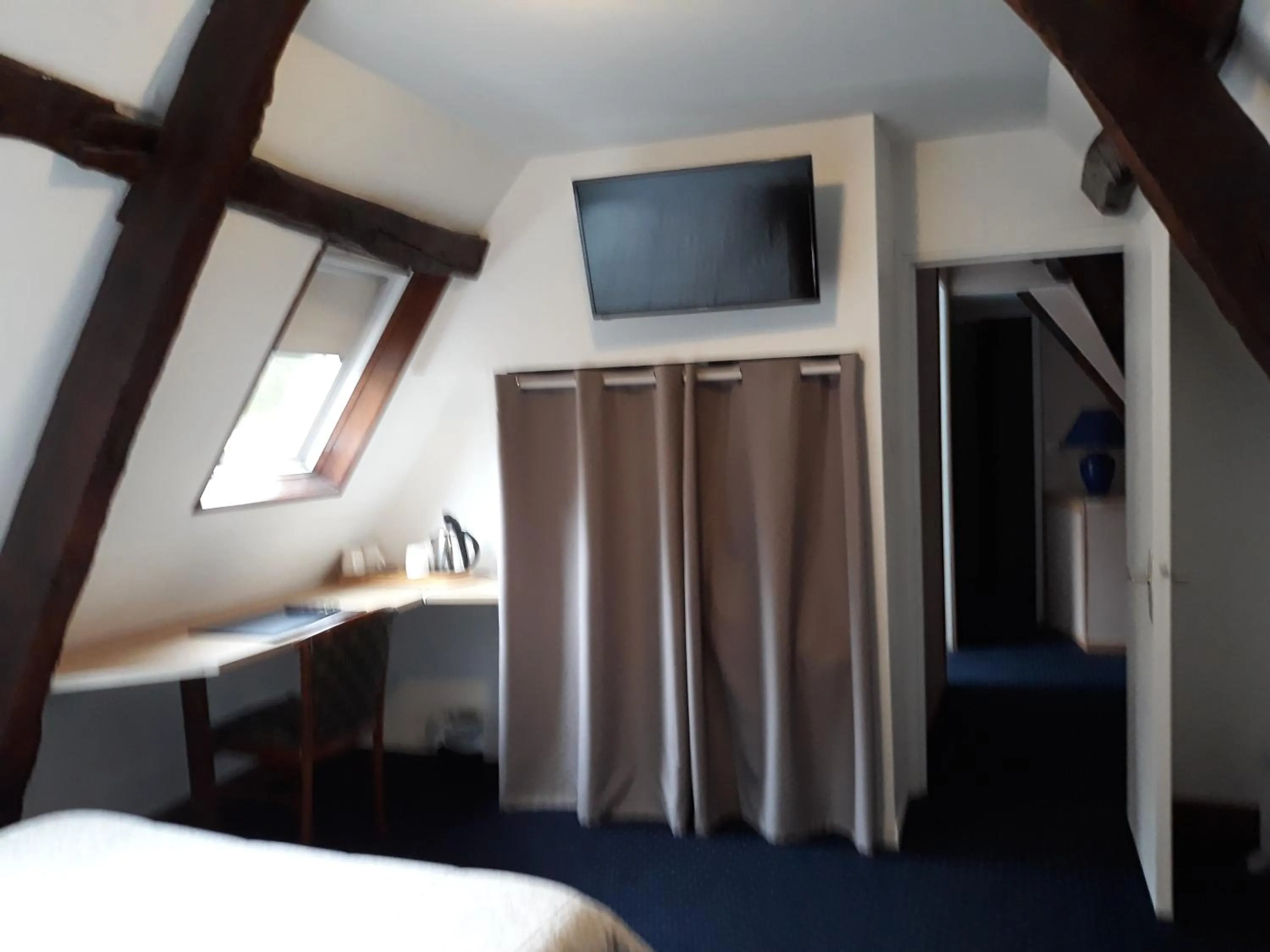 Photo of the whole room in Auberge du Gros Tilleul
