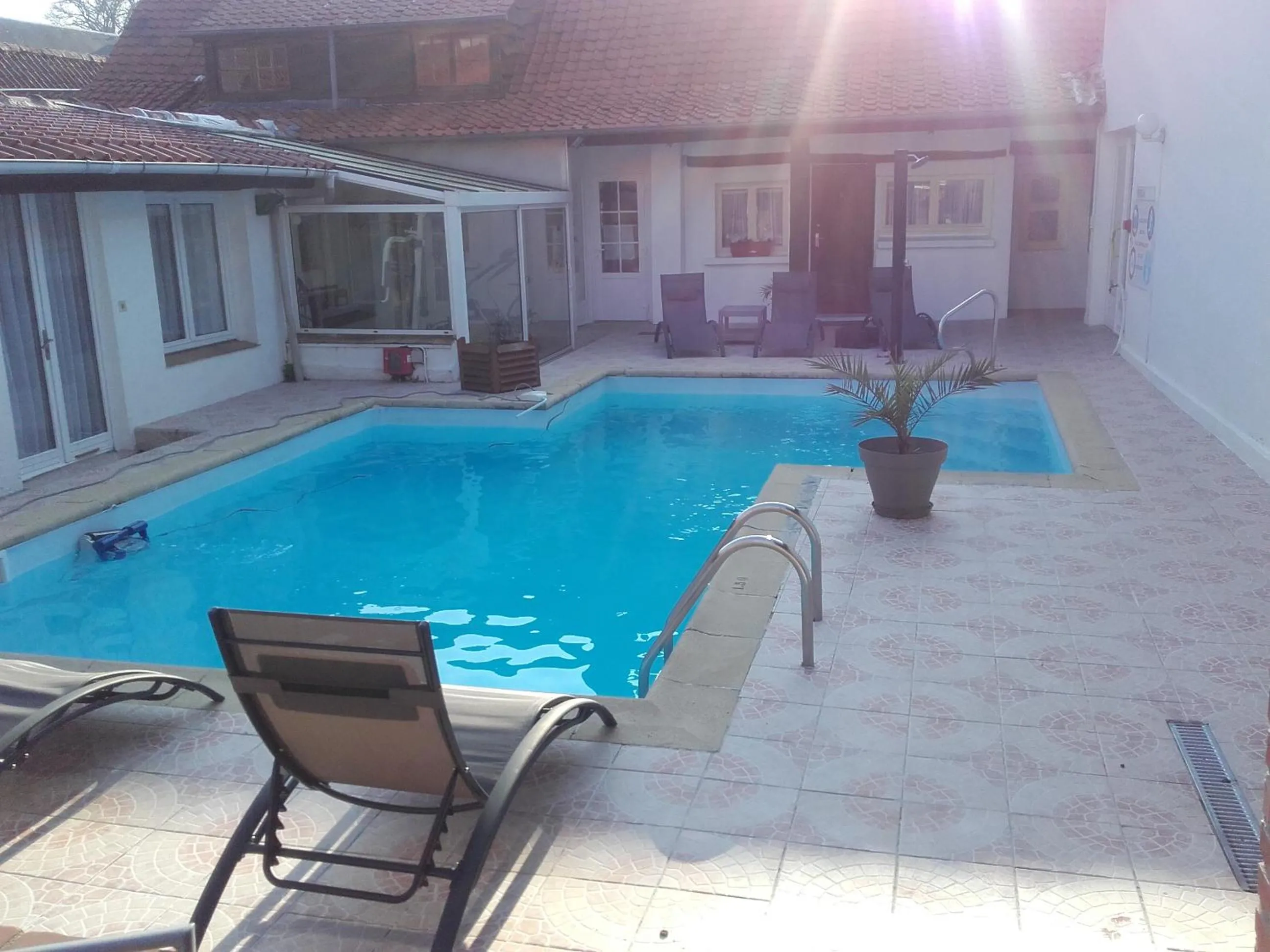 Swimming pool in Auberge du Gros Tilleul