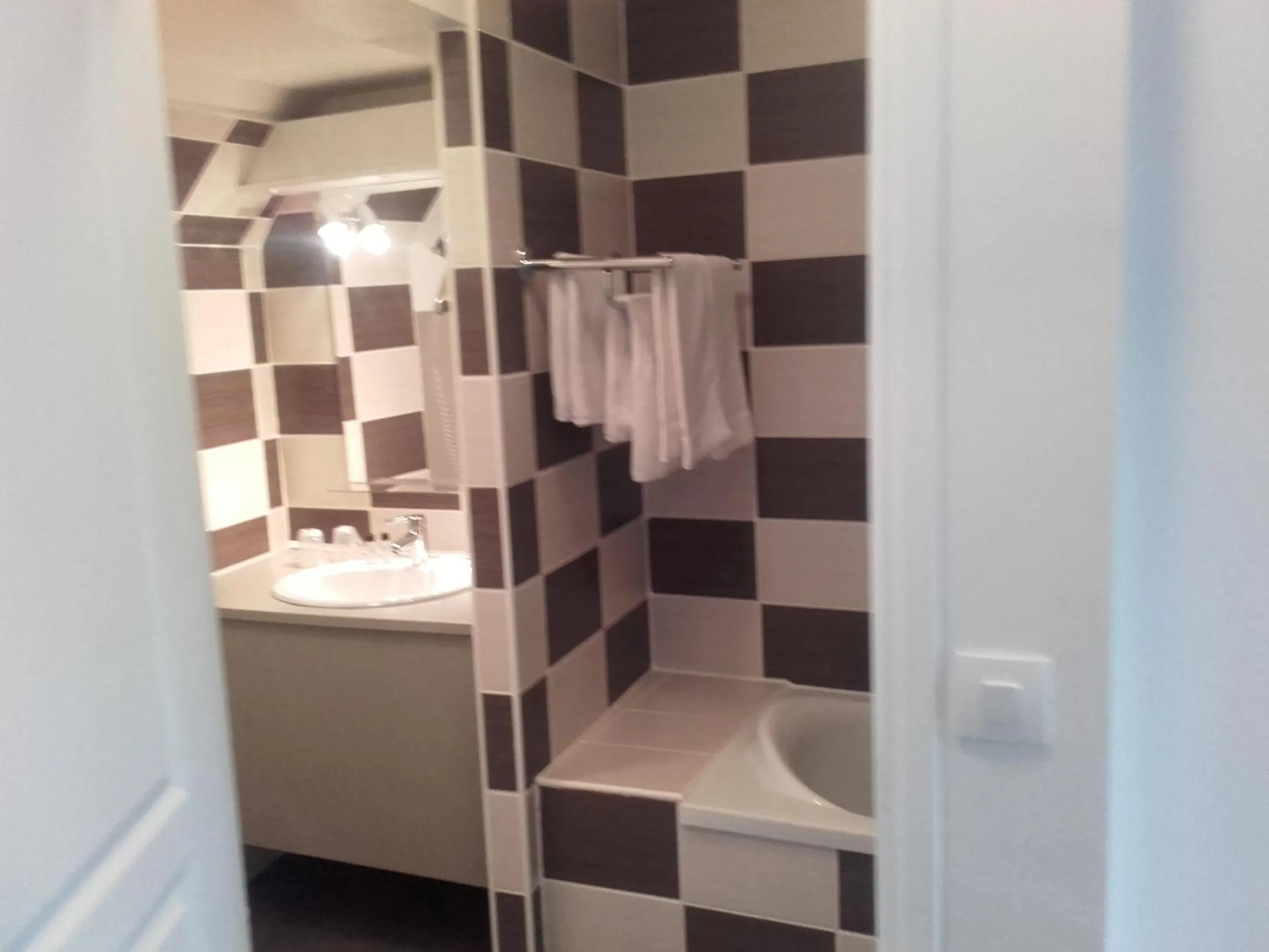 Bathroom in Auberge du Gros Tilleul