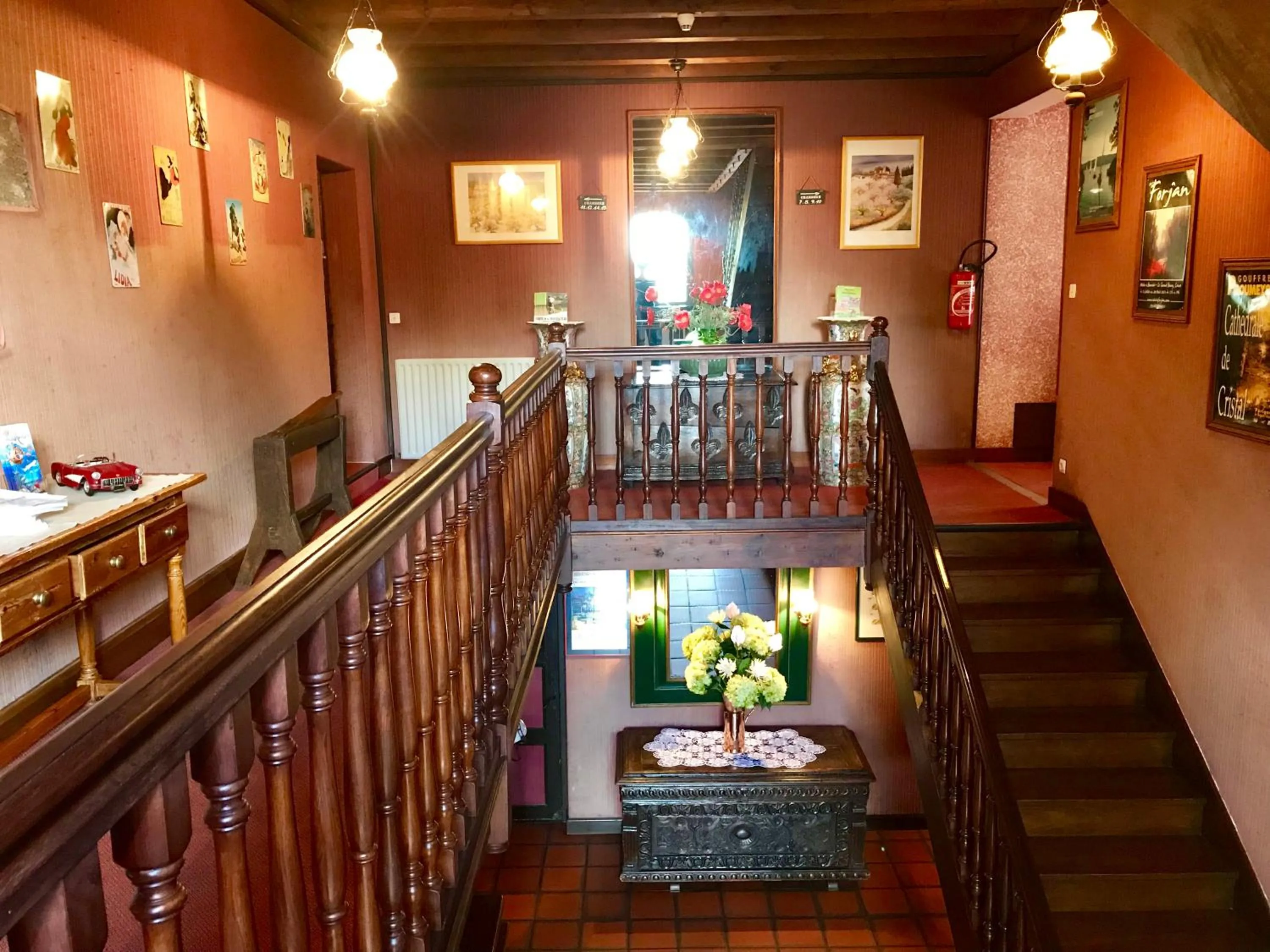 Lobby or reception, Restaurant/Places to Eat in Manoir Henri IV