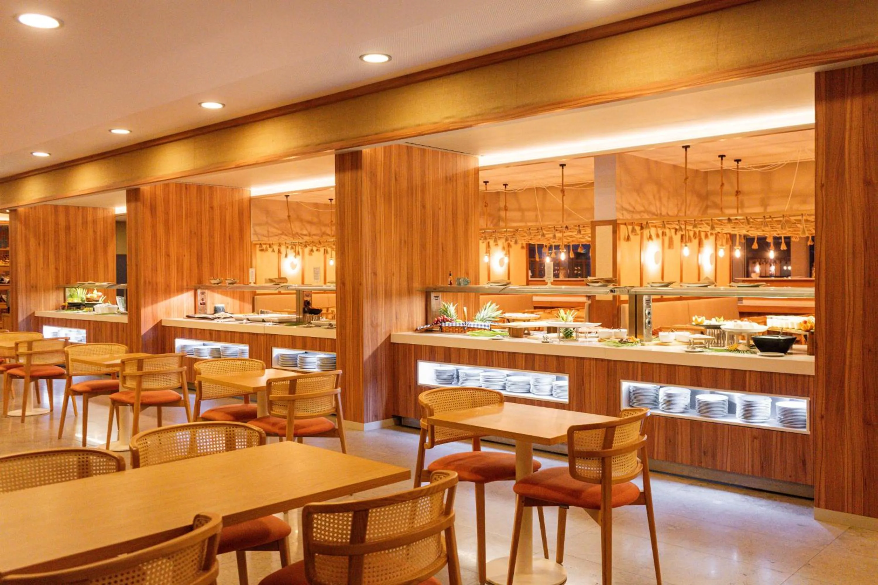 Restaurant/places to eat in Aqualuz Troia Rio by The Editory