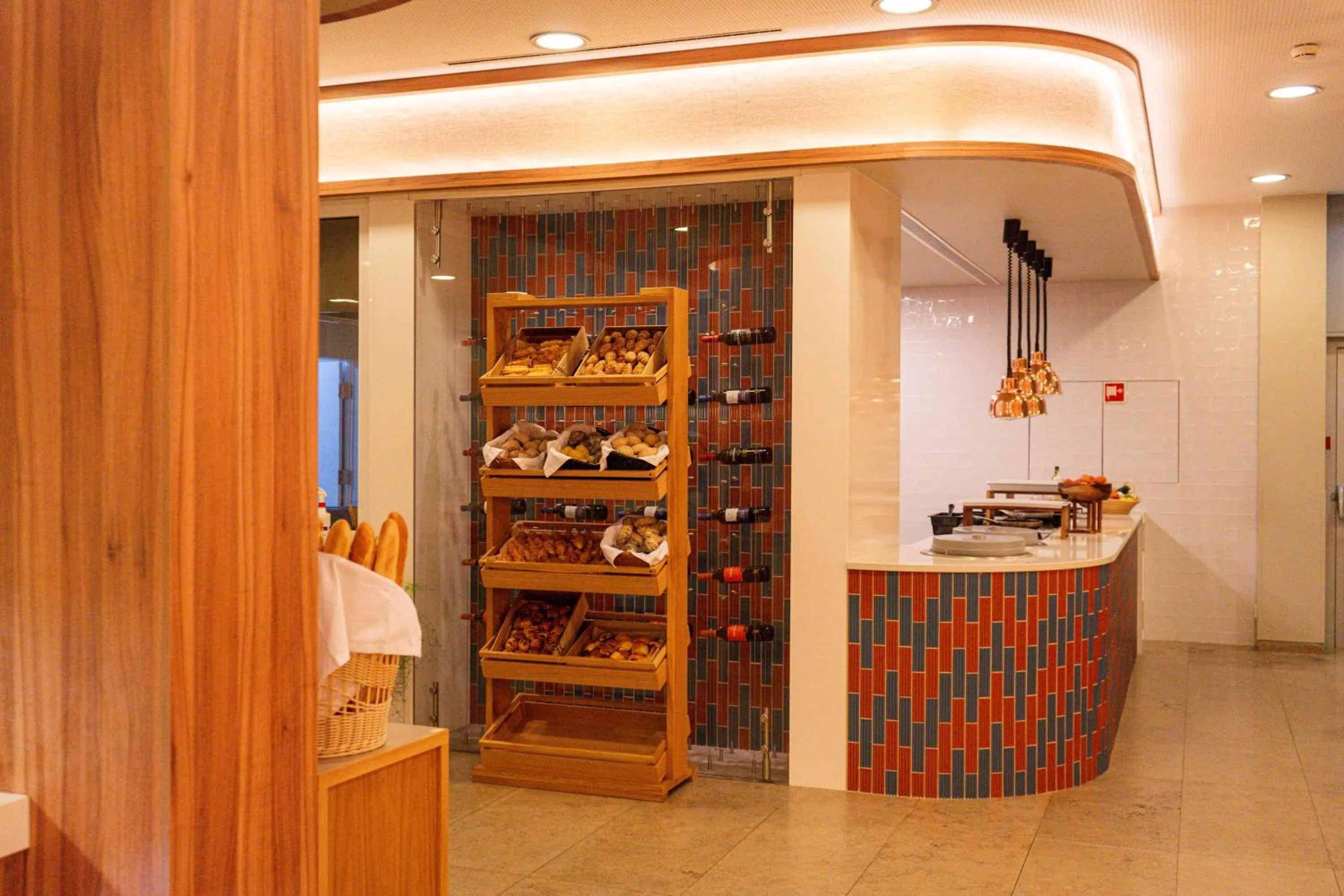 Restaurant/places to eat in Aqualuz Troia Rio by The Editory