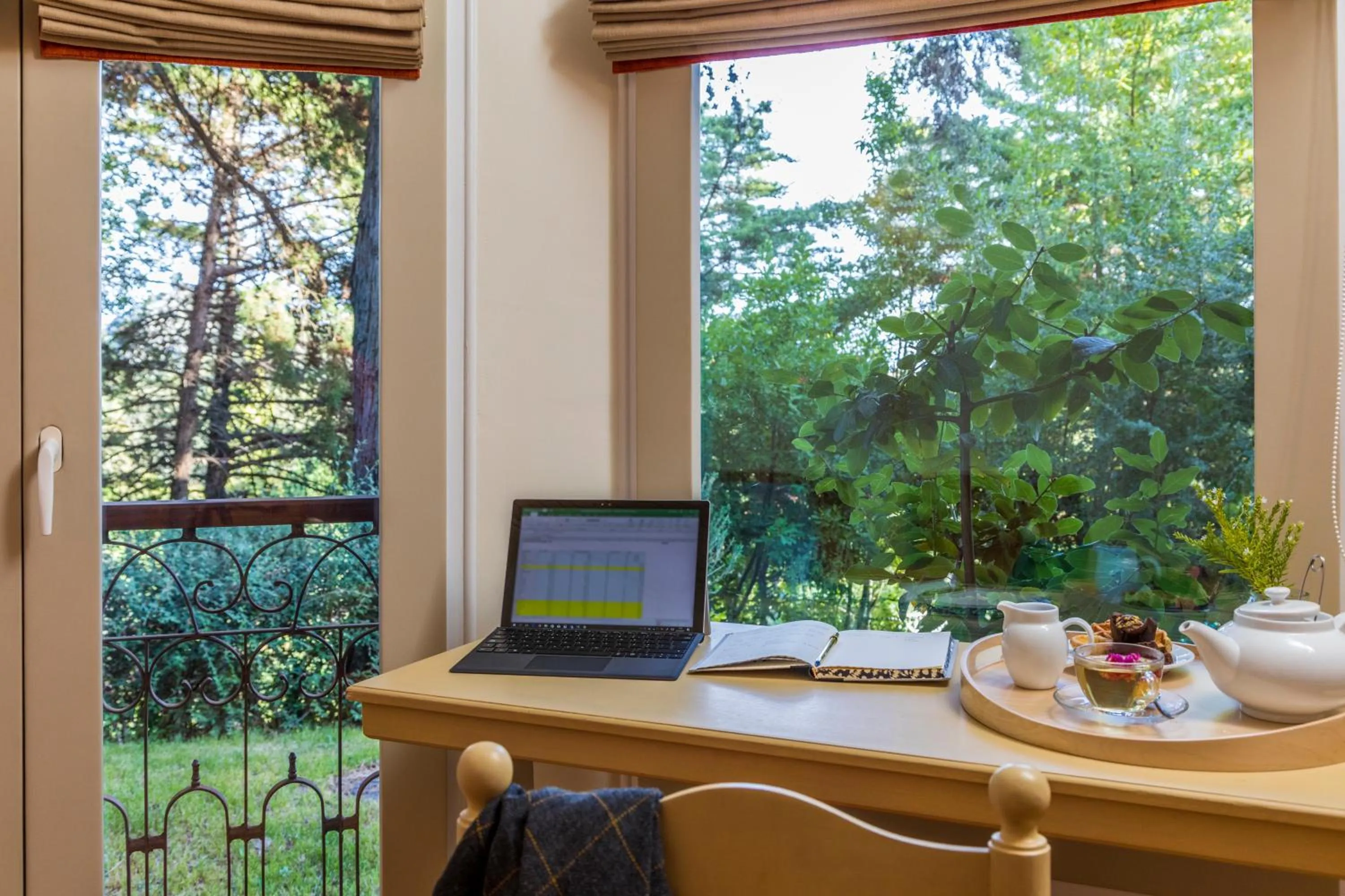 Seating area in Hotel Fonte Santa