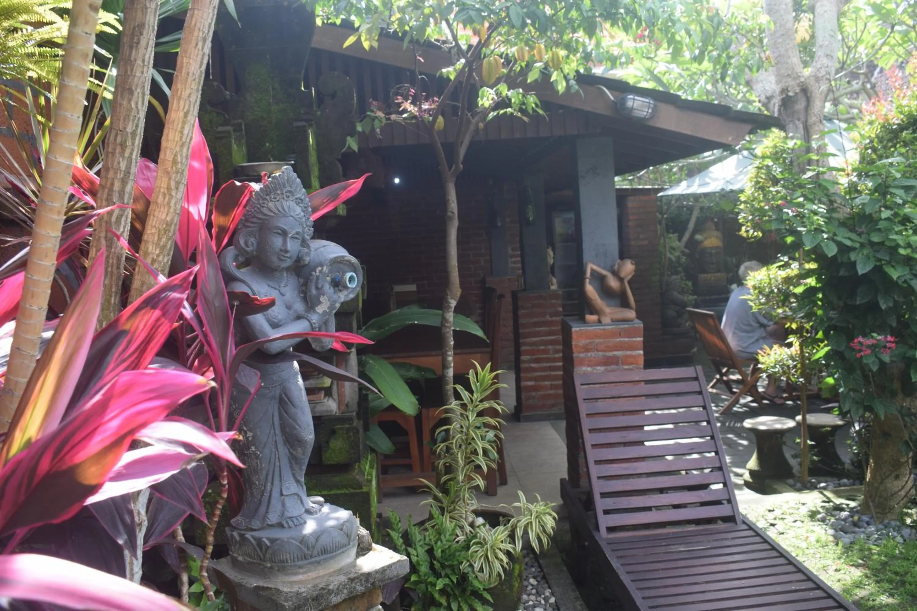 sunbed in Werkudara Guest House